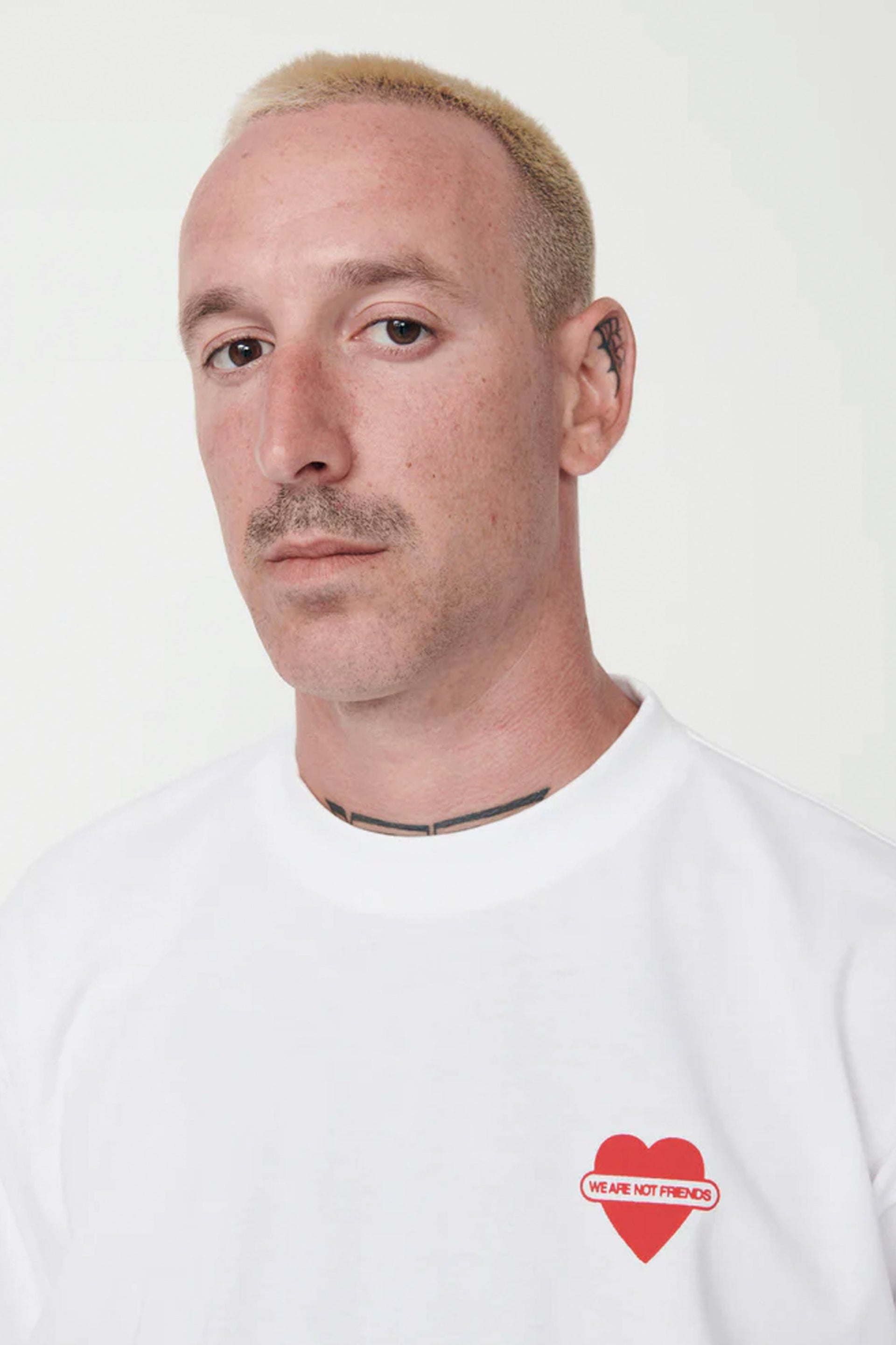 WE ARE NOT FRIENDS UNION LOVE BH HEART TEE WHITE L