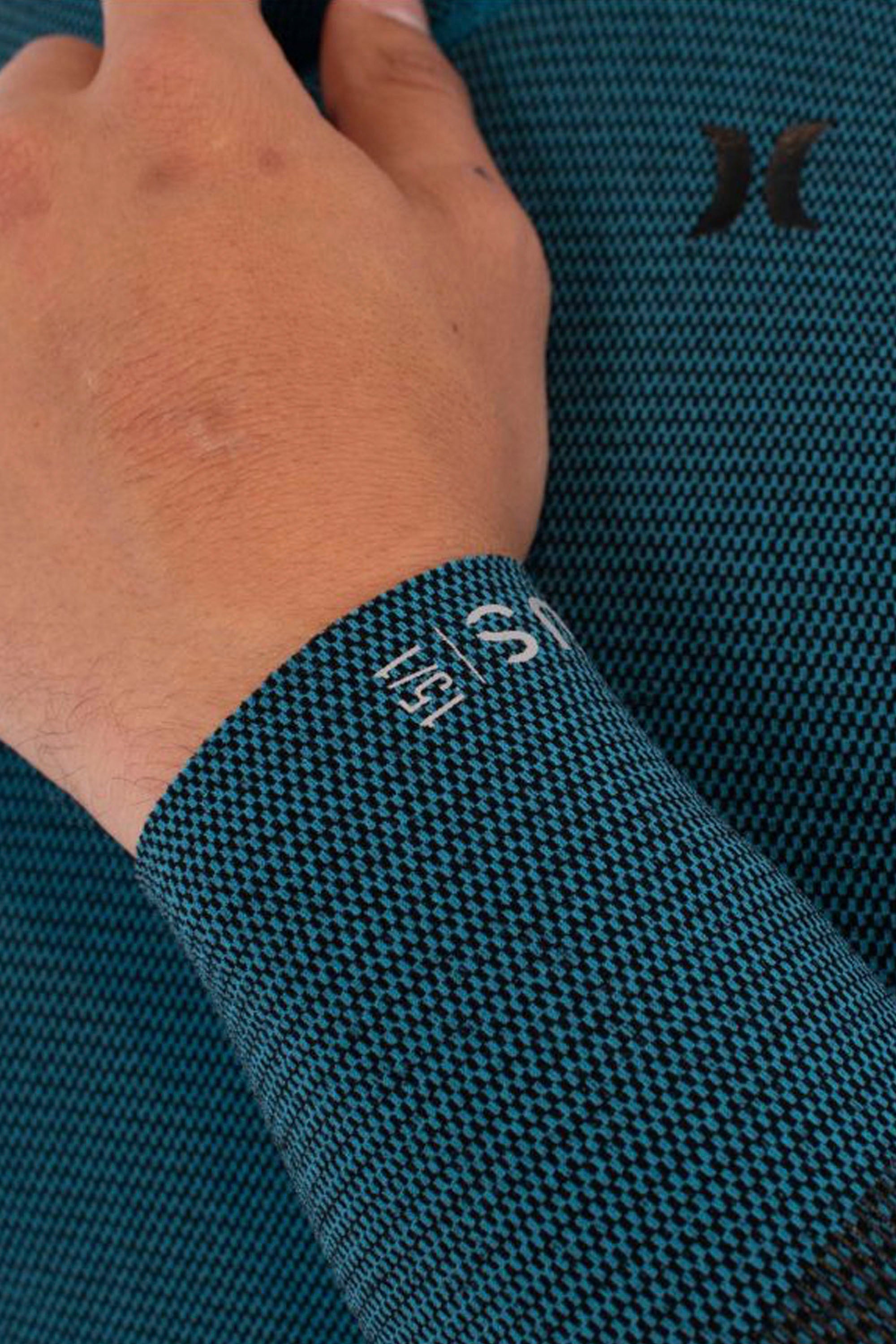 HURLEY - PLUS JACKETS TEXTURE - 1.5/1MM - LONG SLEEVE - BLACK/SKY