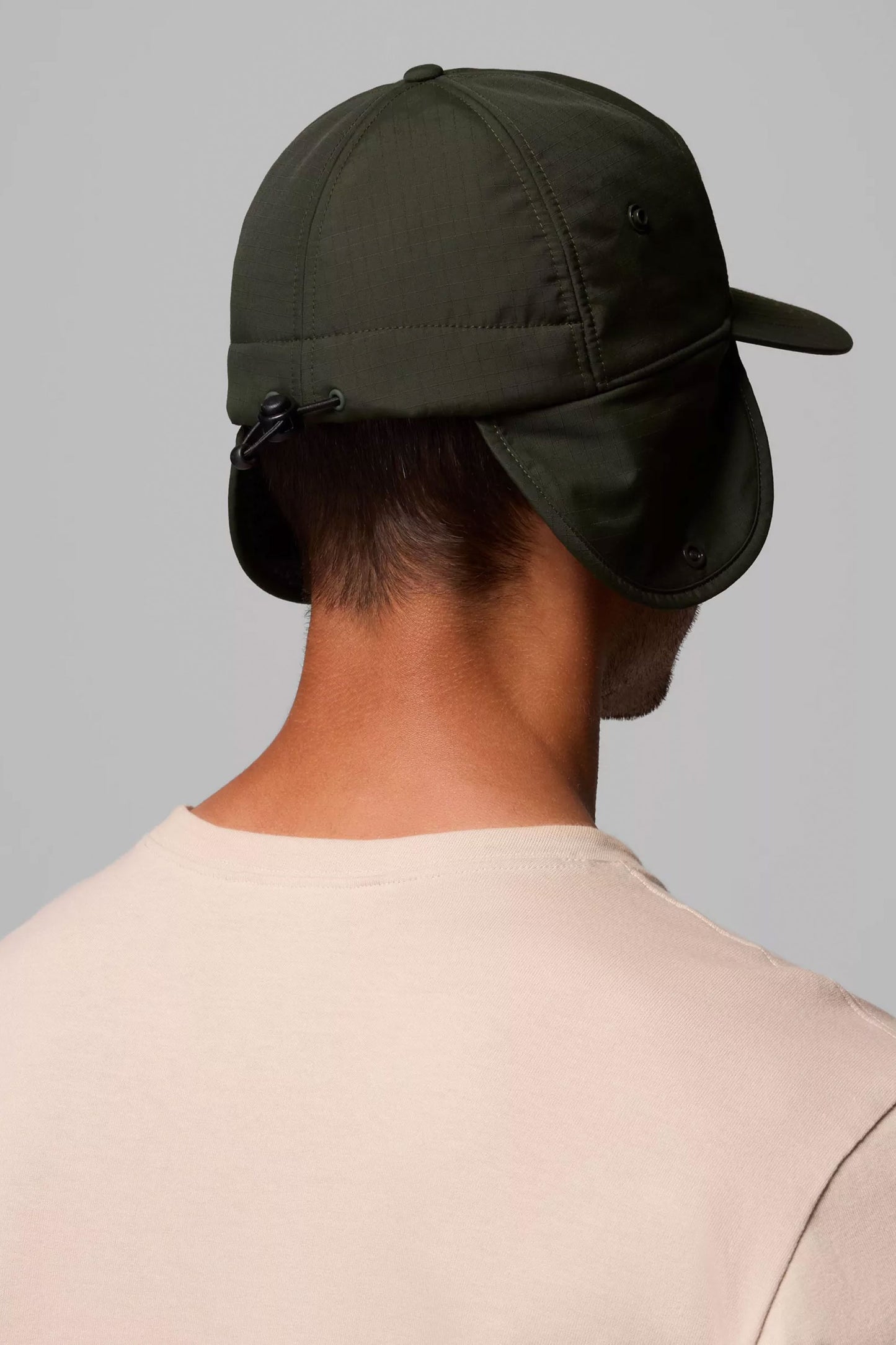 Pukas Surf Shop Columbia ear flap cap (Landroamer) in Greenscape
