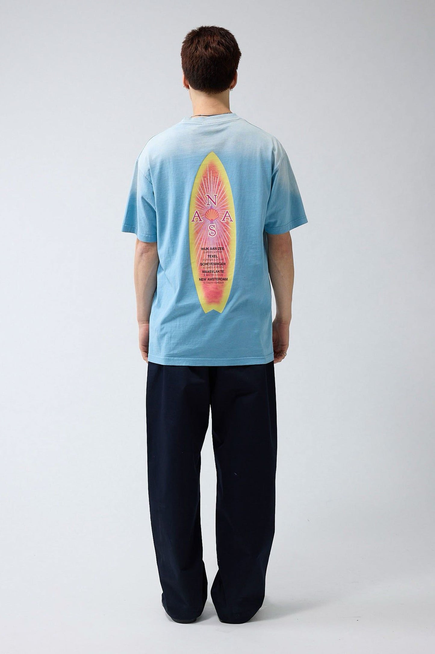 Pukas-Surf-Shop-Man-tee-New-Amsterdam-Surfboard-Washed-Blue