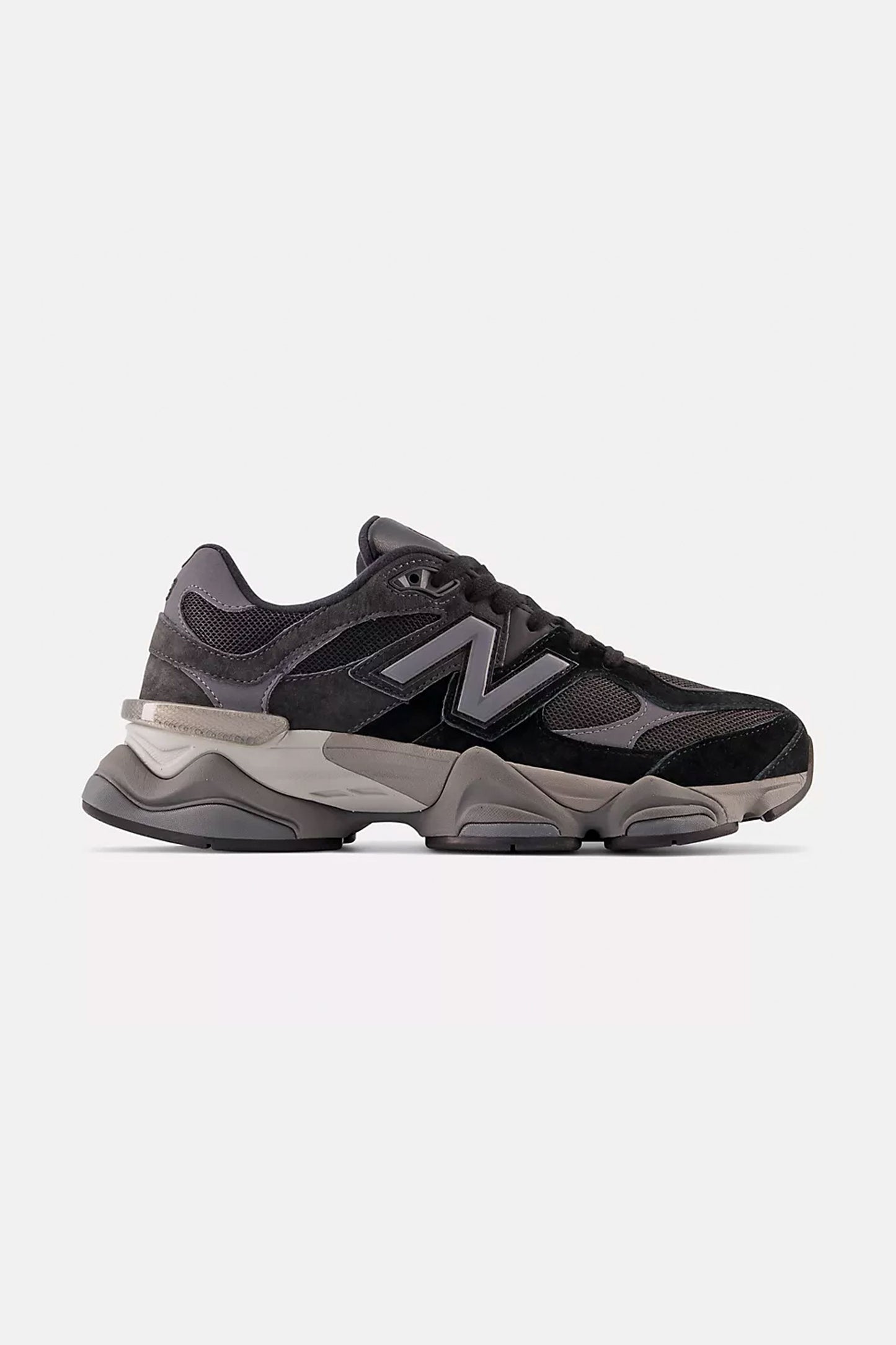 Pukas-Surf-Shop-New-balance-footwear-9060-woman-black