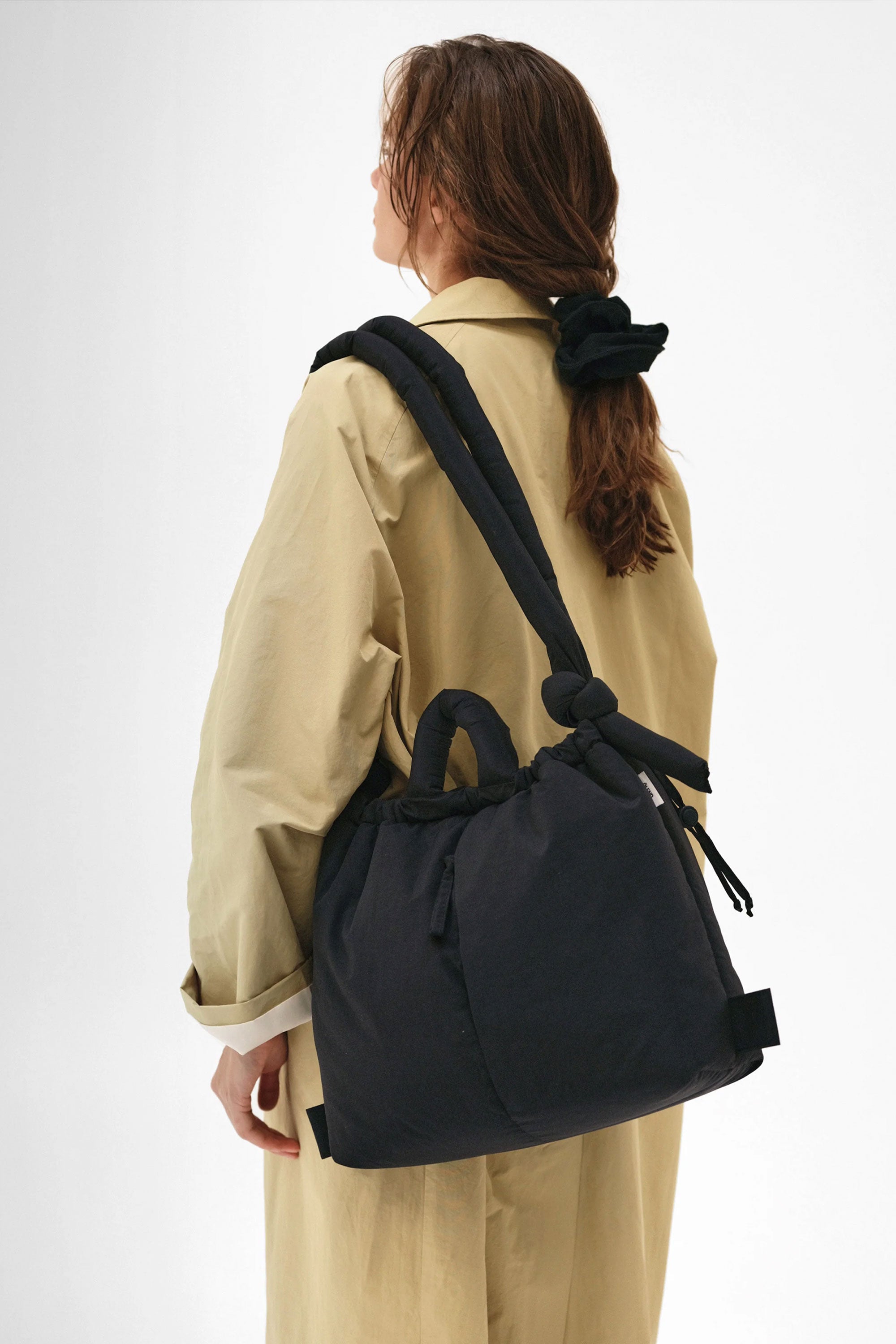 ÖLEND - Ona Soft Bag black ÖLEND Ona Soft Bag Black | Shop at PUKAS SURF SHOP