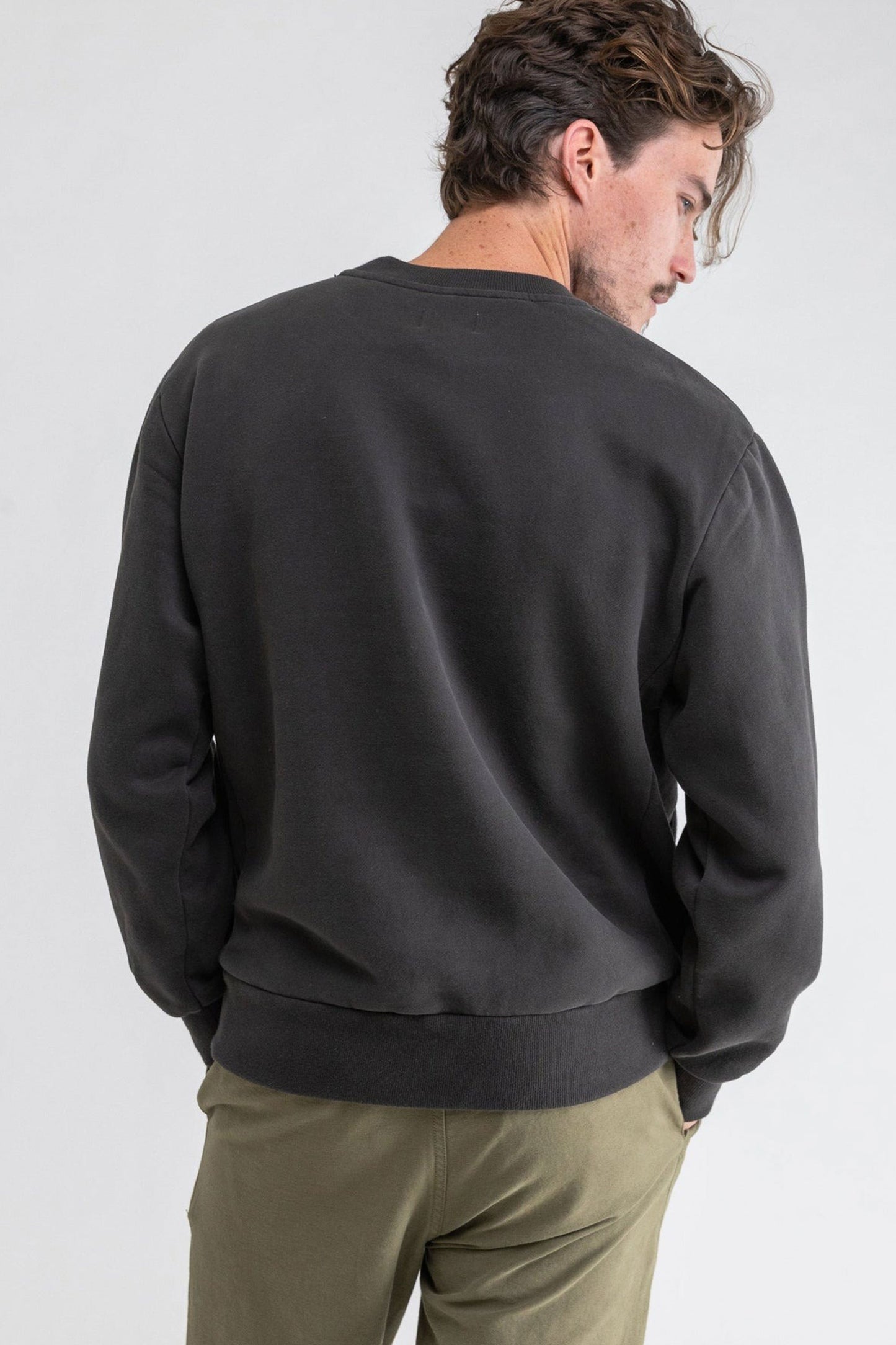     Pukas-Surf-Shop-Rhythm-Sweater-Classic-Fleece-Crew-vintage-white