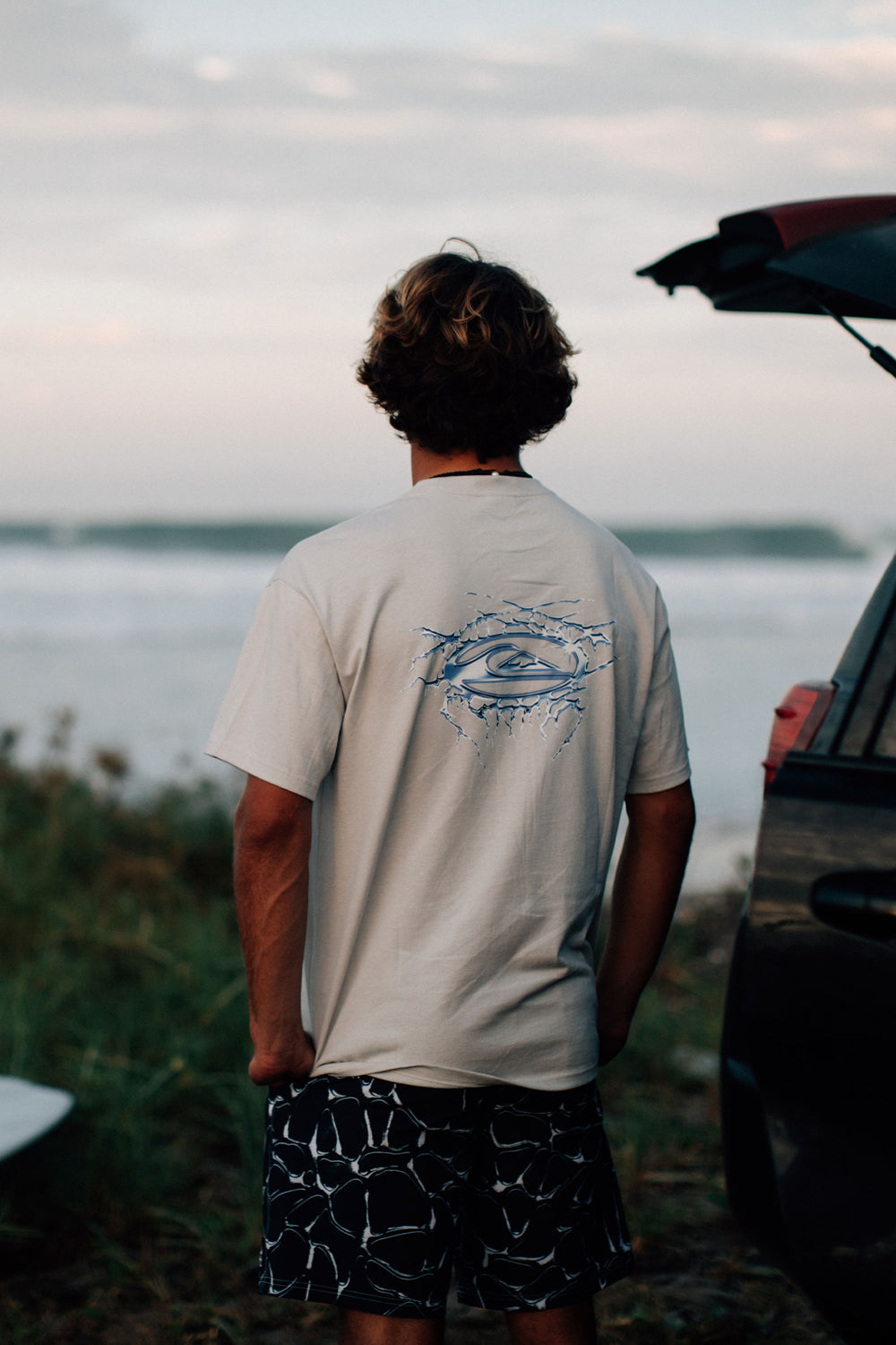 Pukas-Surf-Shop-Shirt-Man-Quicksilver-Mercury-Chrome-Lightning