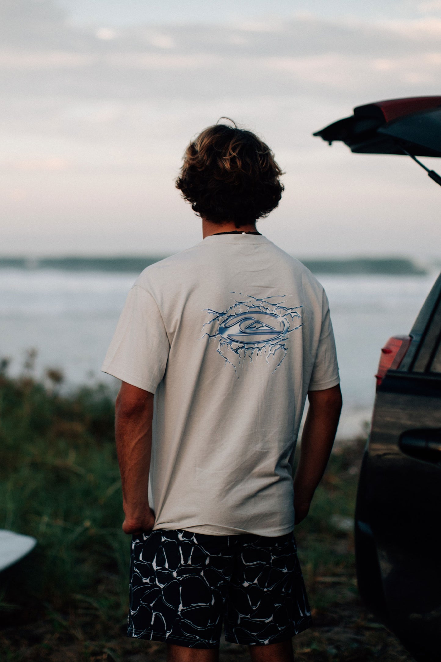 Pukas-Surf-Shop-Shirt-Man-Quicksilver-Mercury-Chrome-Lightning