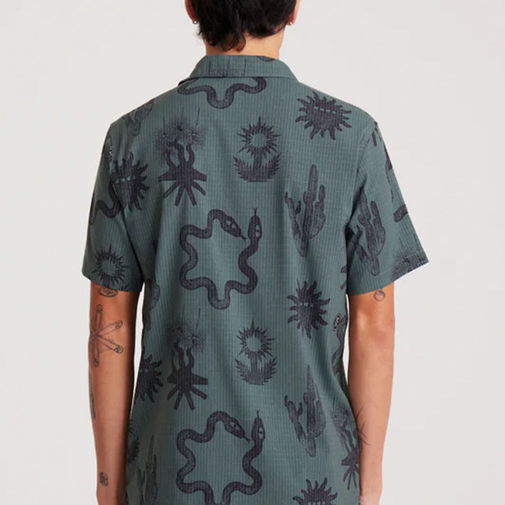 
                      
                        Pukas-Surf-Shop-Shirt-Man-Roark-Bless-Up-Forest
                      
                    
