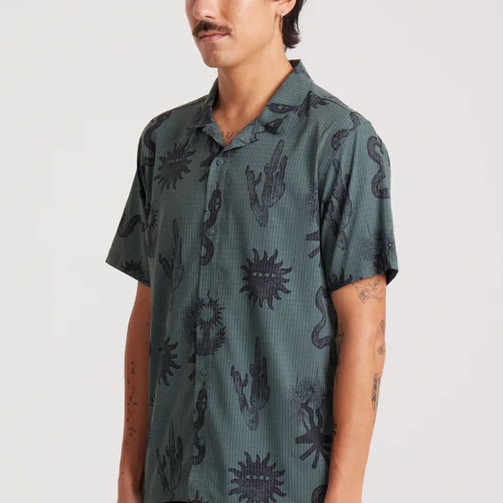 Pukas-Surf-Shop-Shirt-Man-Roark-Bless-Up-Forest
