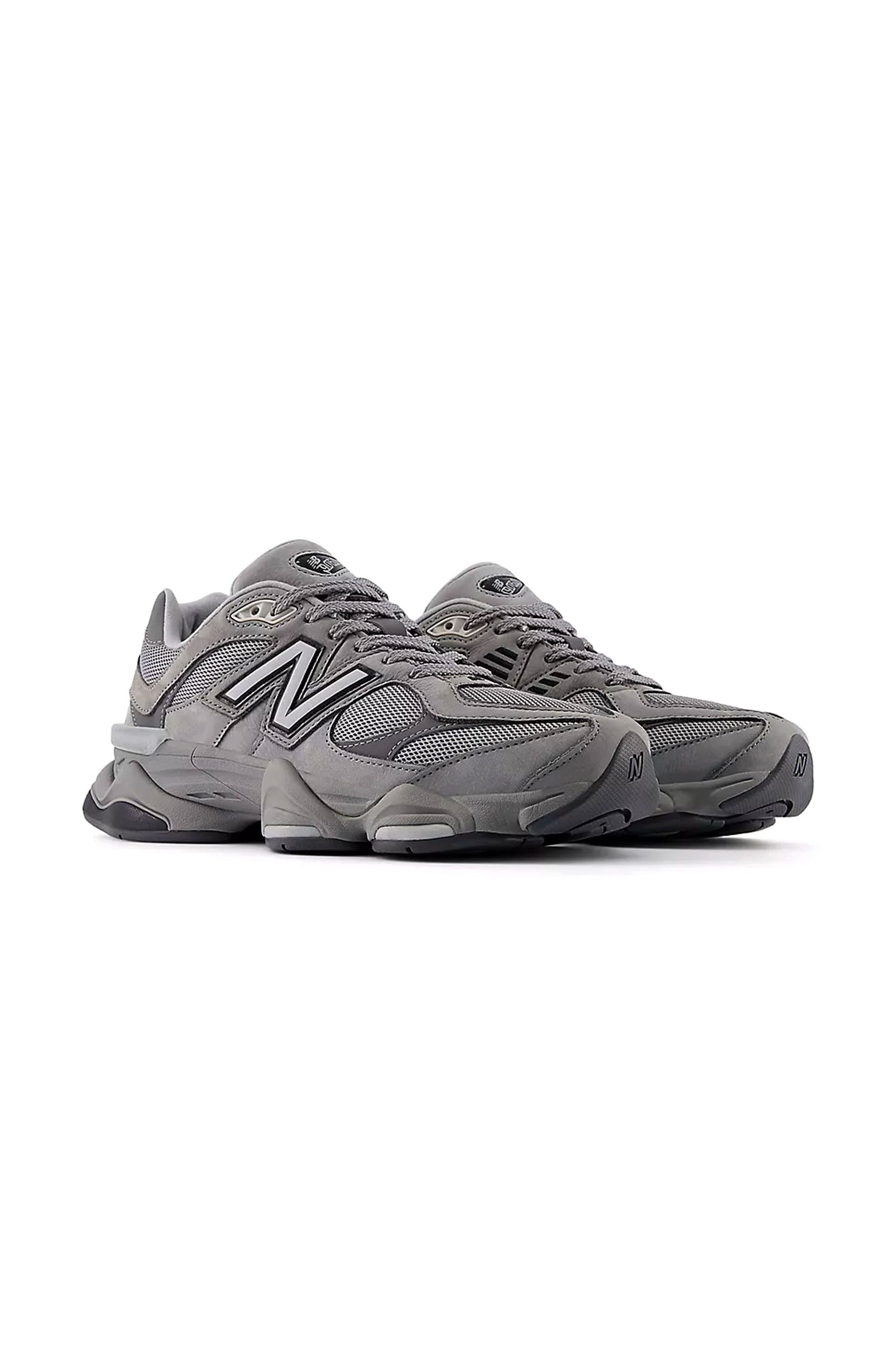 Pukas-Surf-Shop-Shoe-New-Balance-9060-Gray