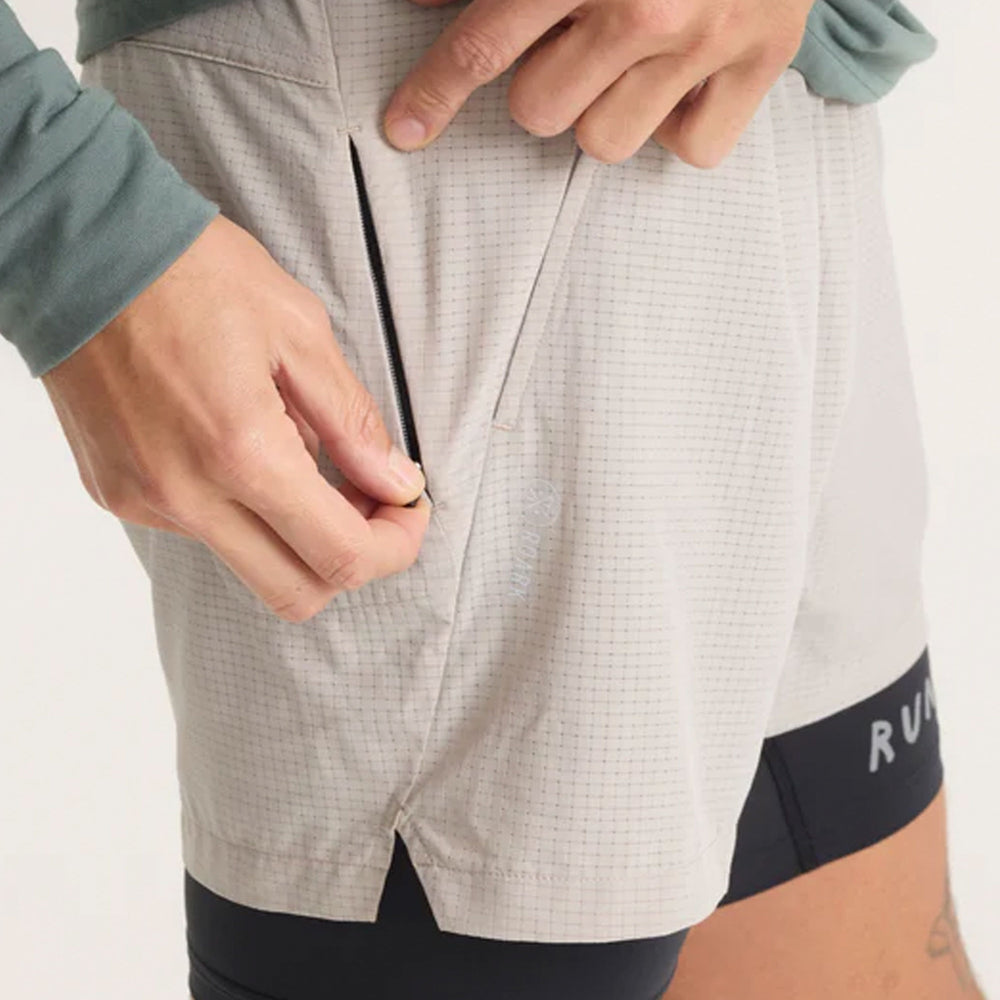 
                      
                        Pukas-Surf-Shop-Short-Man-Roark-Bommer-Grey
                      
                    