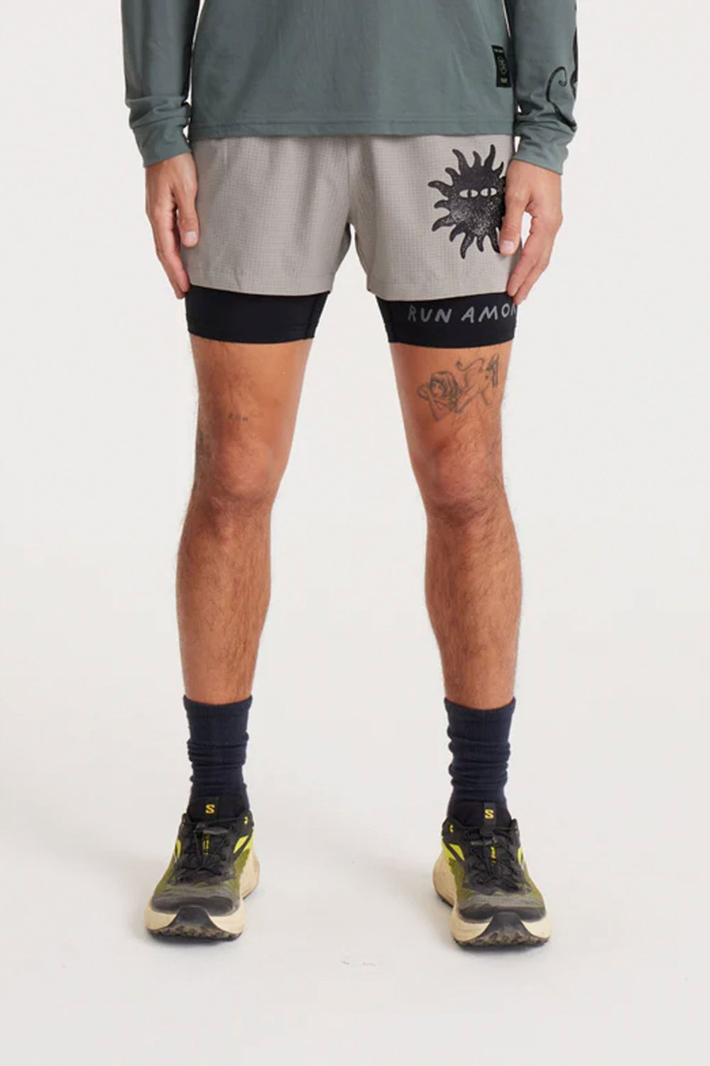 Pukas-Surf-Shop-Short-Man-Roark-Bommer-Grey