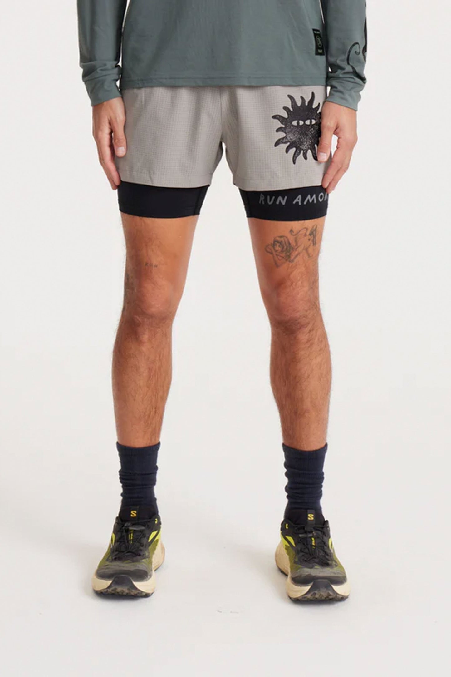 Pukas-Surf-Shop-Short-Man-Roark-Bommer-Grey