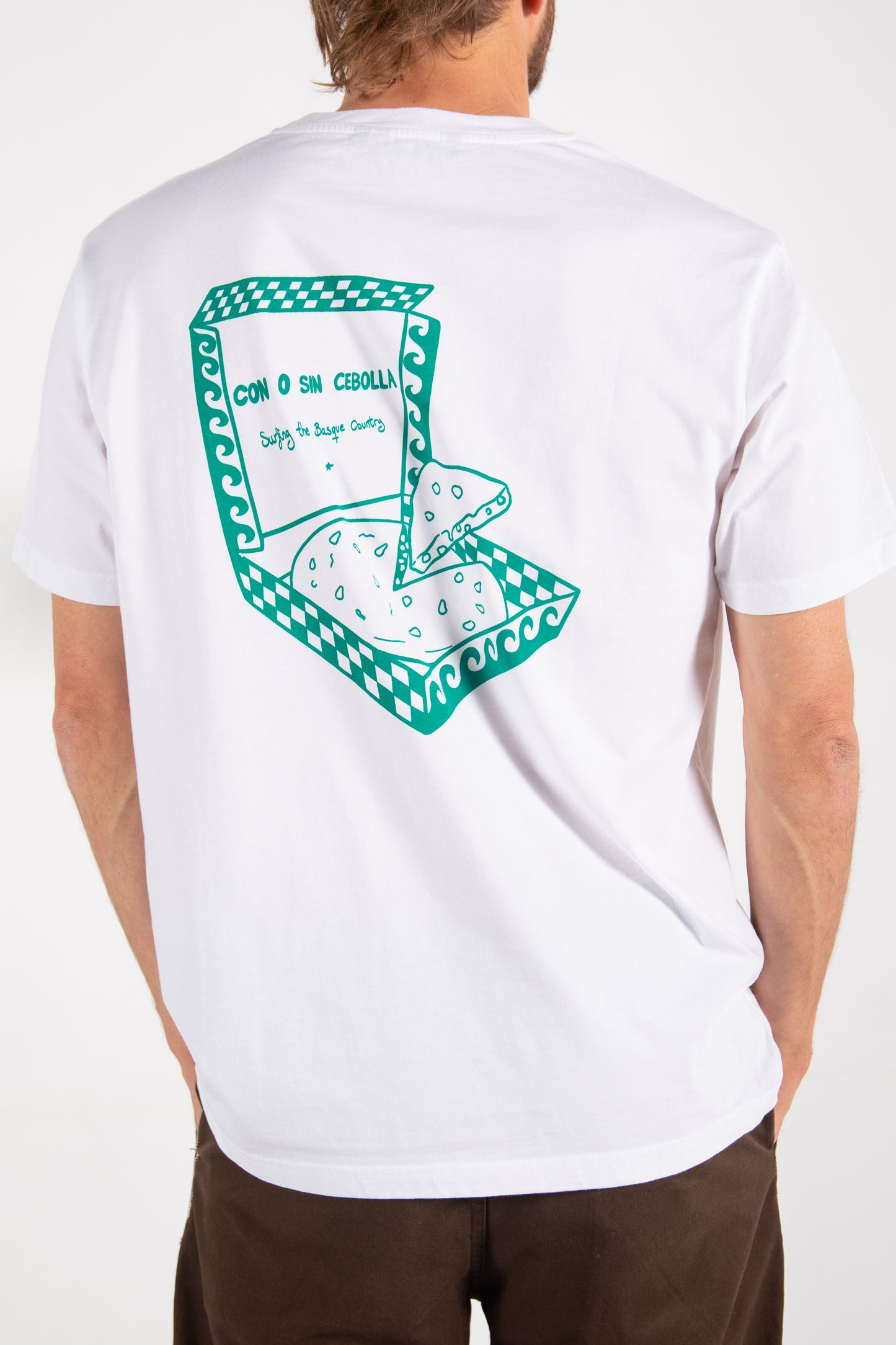 Pukas-Surf-Shop-Surfing-The-Basque-Country-Tortilla-tee-man-white