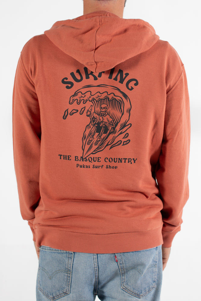 Pukas-Surf-Shop-Surfing-The-Basque-Country-hoodie-man-Game-over-carrot