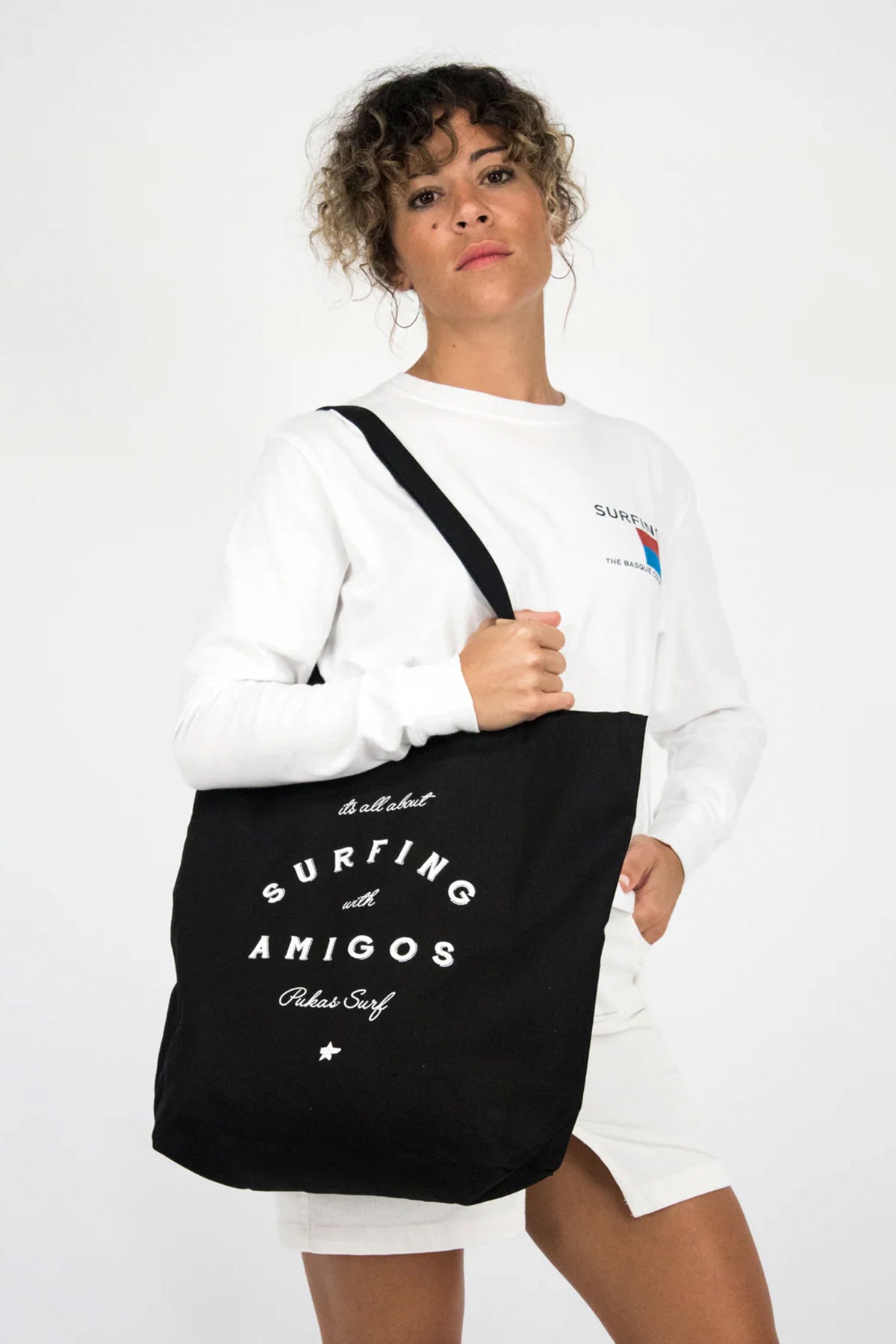 Pukas-Surf-Shop-Surfing-the- 