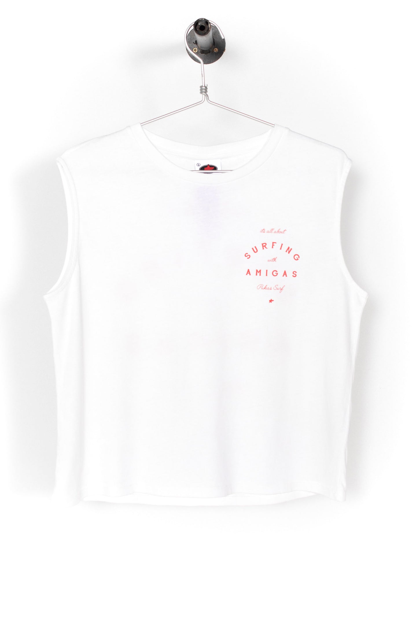 Pukas-Surf-Shop-Surfing-the-basque-country-Surfing-with-amigas-white-woman