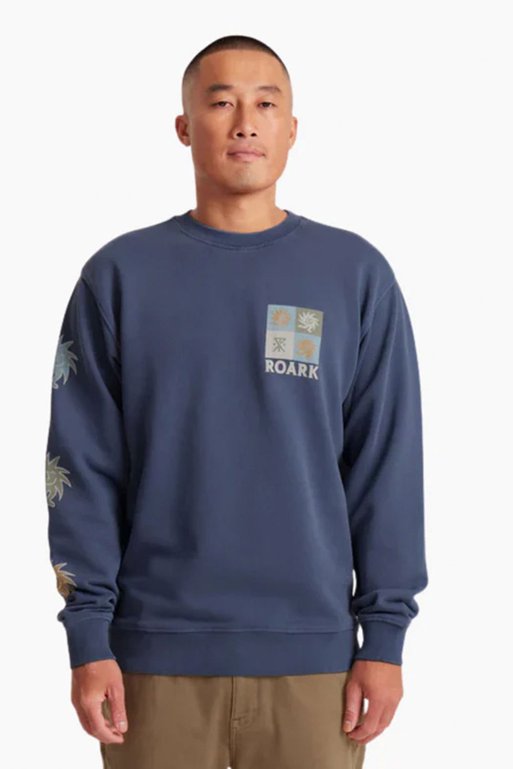 Pukas-Surf-Shop-Sweater-Man-Roark-Forever-Roaming-Blue
