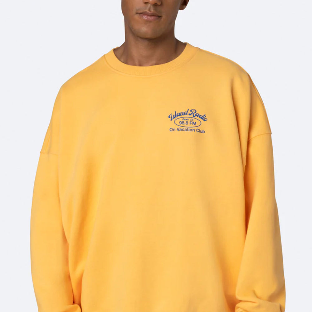 Pukas-Surf-Shop-Sweater-On-Vacation-Island-Radio