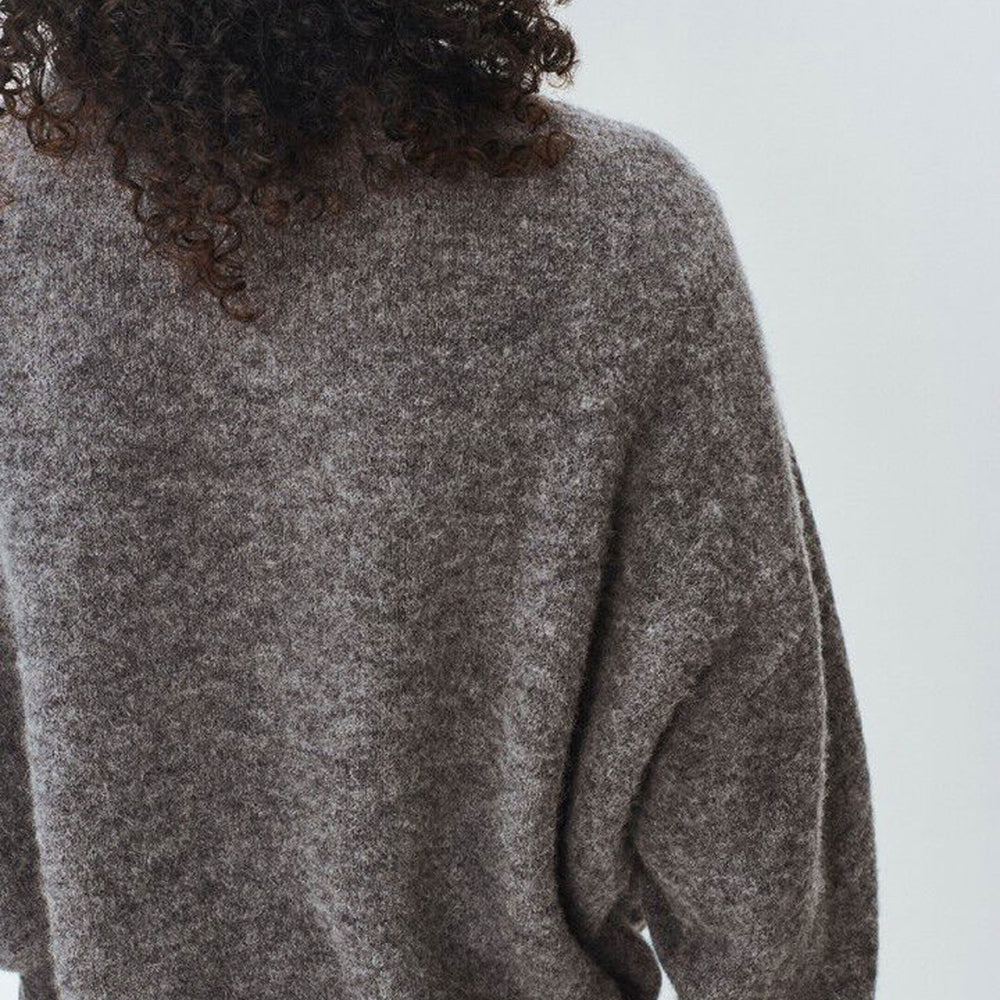 
                      
                        Pukas-Surf-Shop-Sweater-Woman-American-Vintage-Vitow-Grey
                      
                    