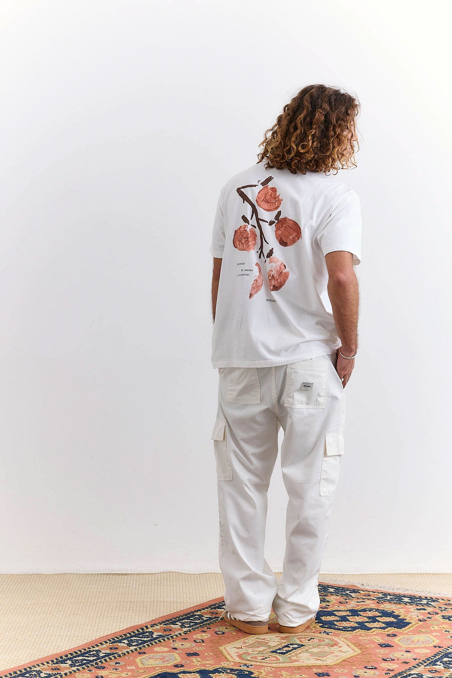 Pukas-Surf-Shop-Tee-Man-Birden-Aroma-And-Flavours-White
