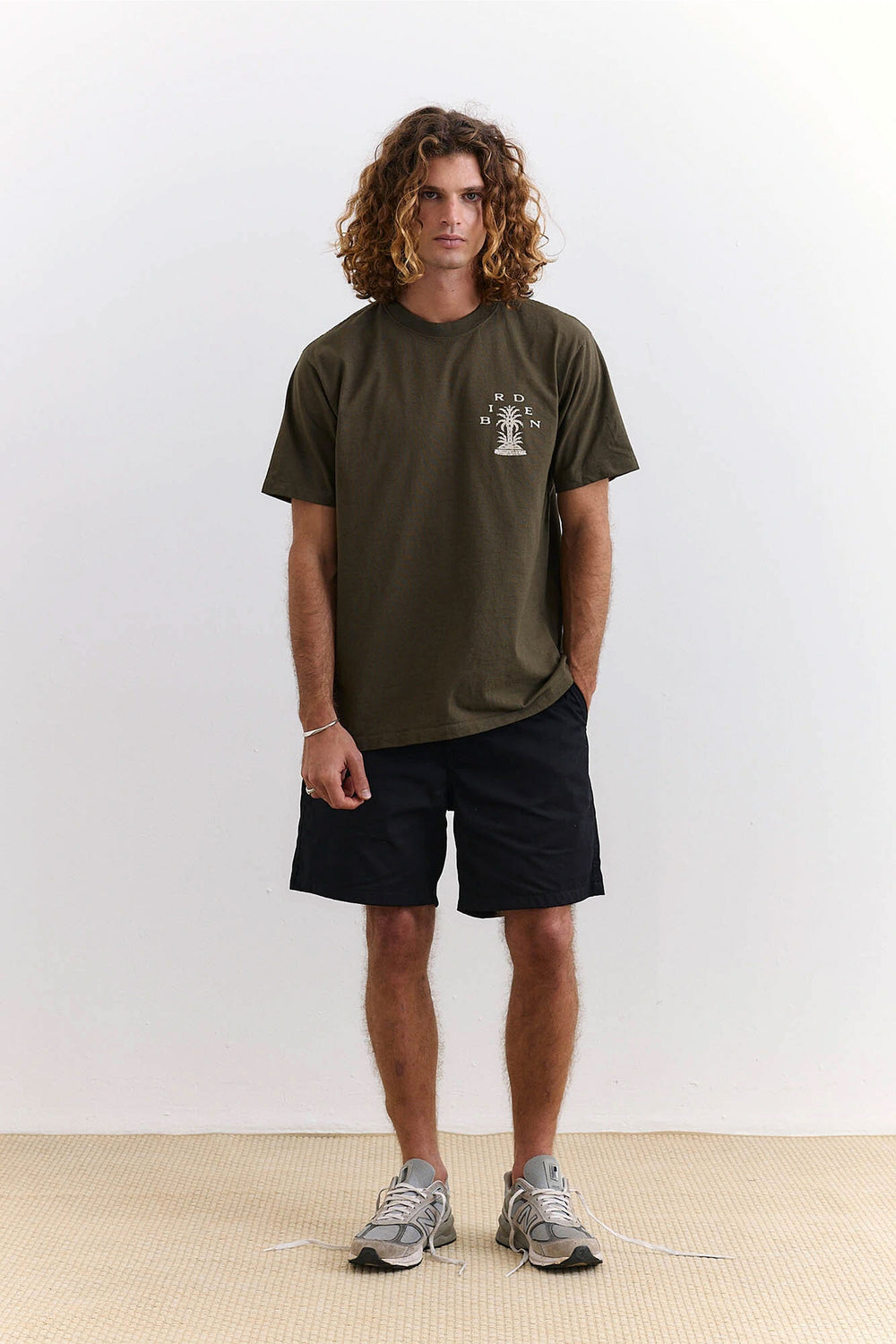 Pukas-Surf-Shop-Tee-Man-Birden-Blossom-Green