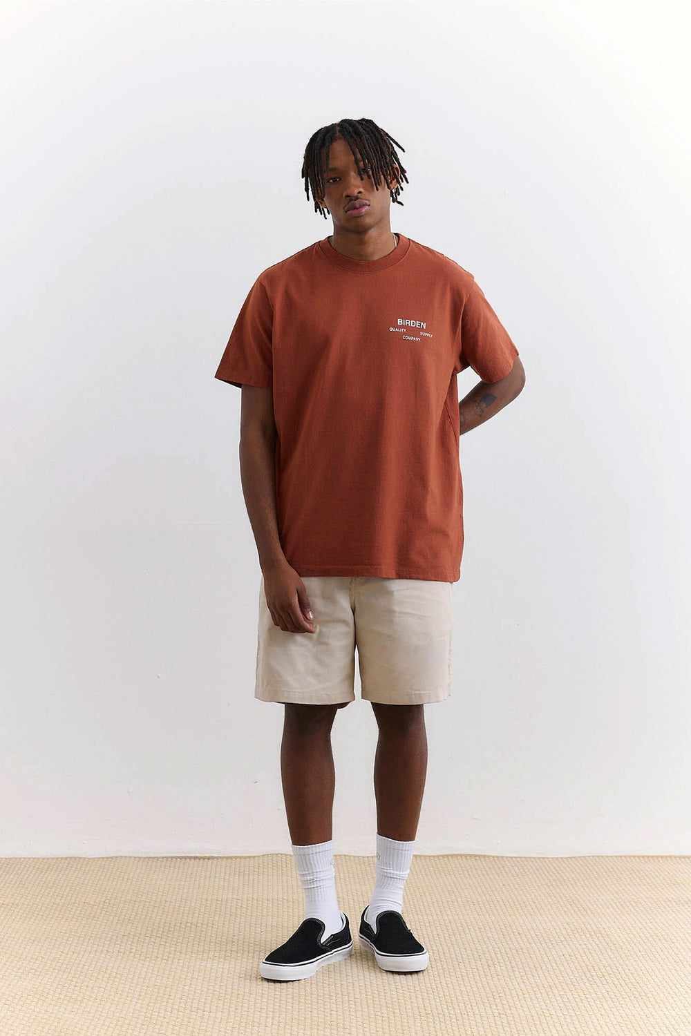 Pukas-Surf-Shop-Tee-Man-Birden-Bouclier-Terre-Brown