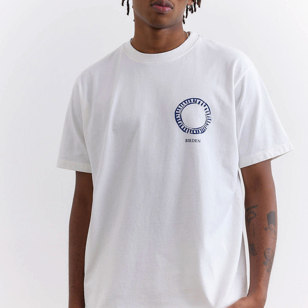 
                      
                        Pukas-Surf-Shop-Tee-Man-Birden-Crockery-White
                      
                    