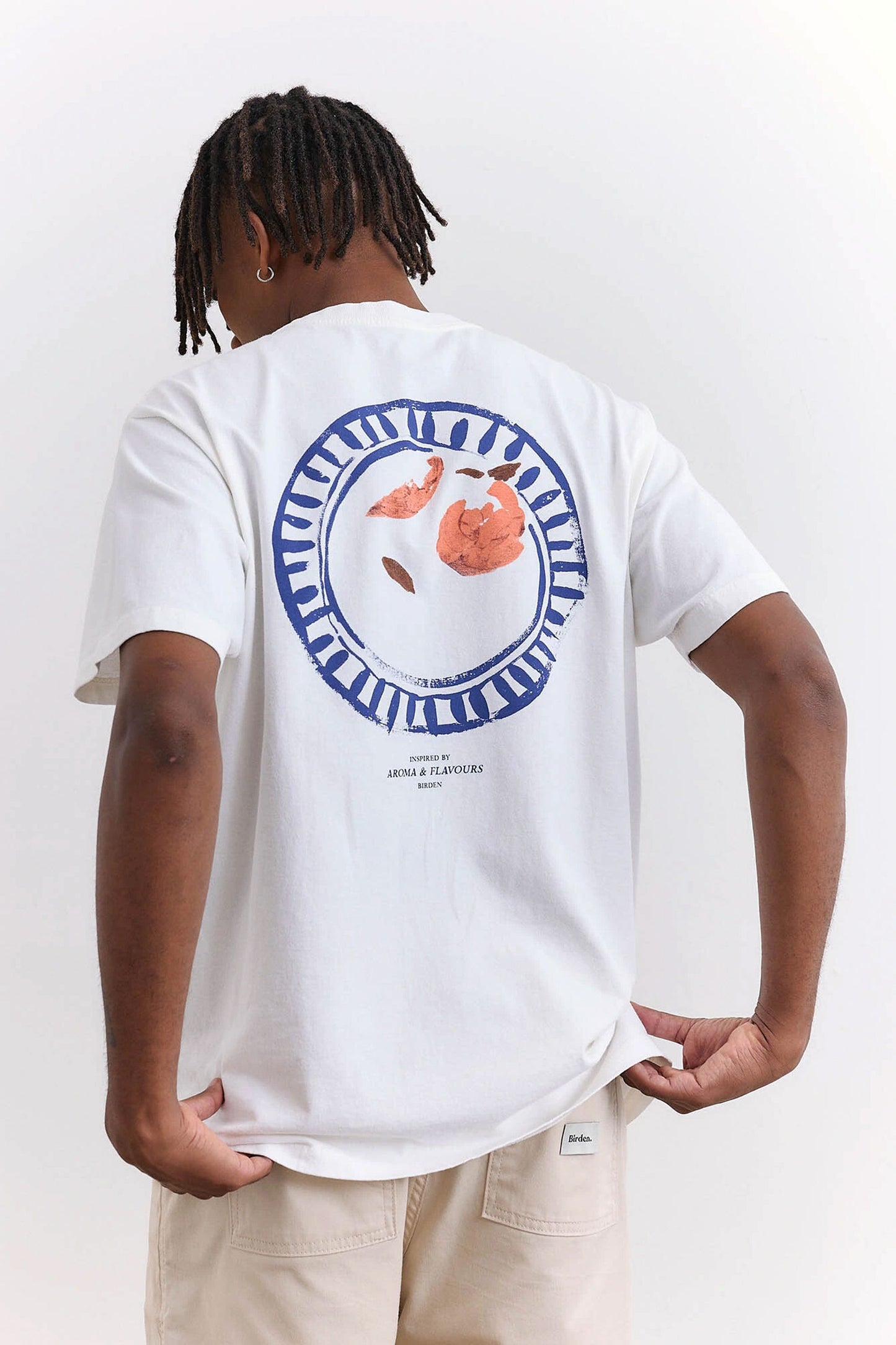 Pukas-Surf-Shop-Tee-Man-Birden-Crockery-White