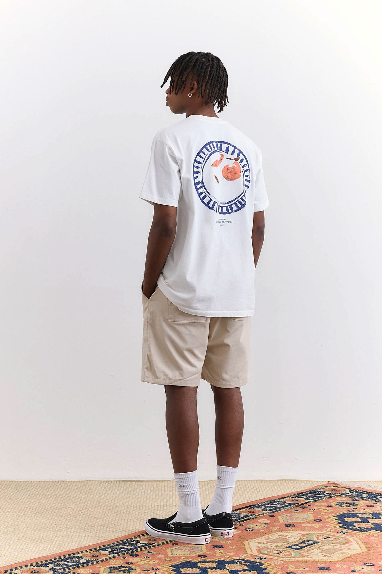Pukas-Surf-Shop-Tee-Man-Birden-Crockery-White