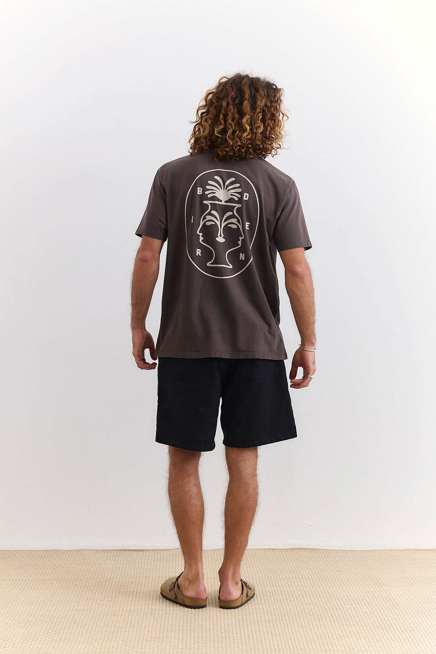 Pukas-Surf-Shop-Tee-Man-Birden-Visages-Brown