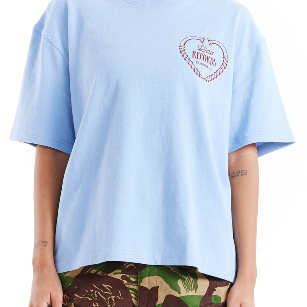 
                      
                        Pukas-Surf-Shop-Tee-Man-Deus-Lady-Libertine-Cerulean
                      
                    