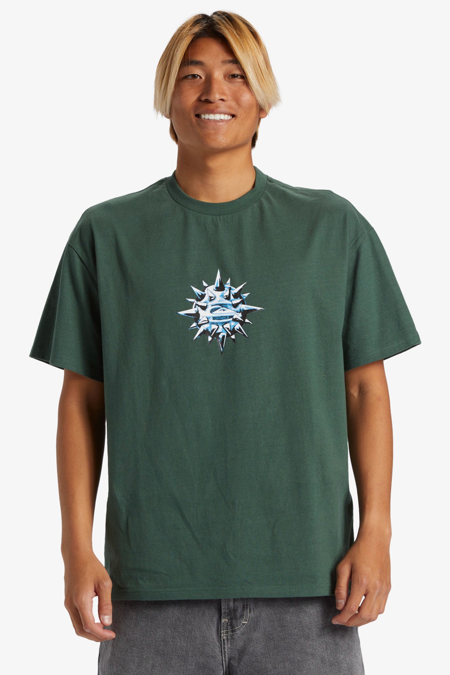 Pukas-Surf-Shop-Tee-Man-Quiksilver-Spike-Ball-Mer