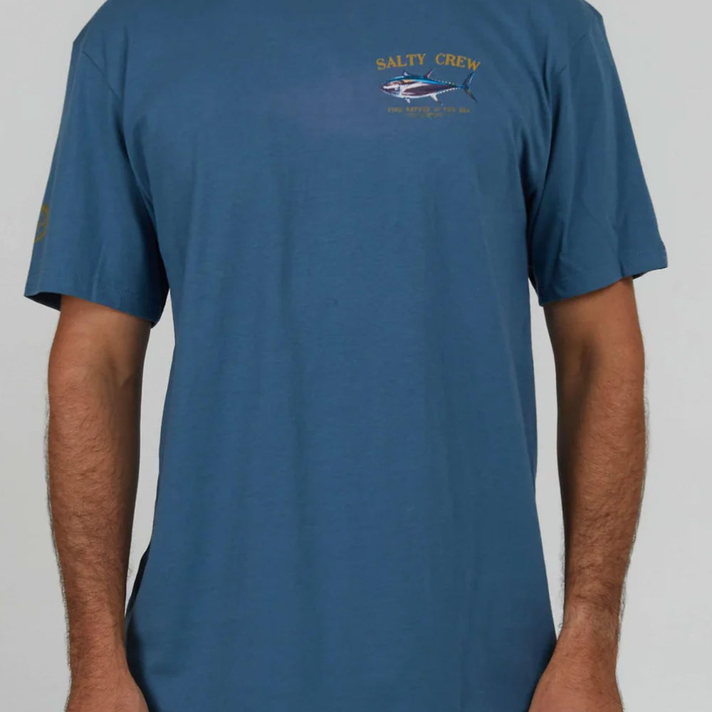 Pukas-Surf-Shop-Tee-Man-Salty-Crew-Big-Blue-Premium-Slate