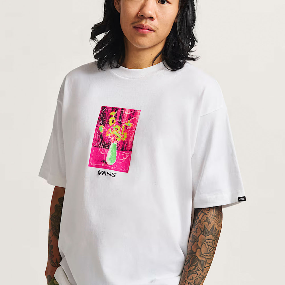 Pukas-Surf-Shop-Tee-Vans-Decor-White