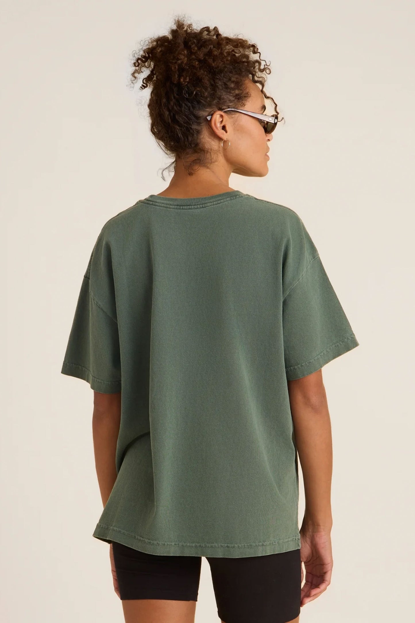 Pukas-Surf-Shop-Tee-Woman-Roark-Gnarway-Oversized-Green