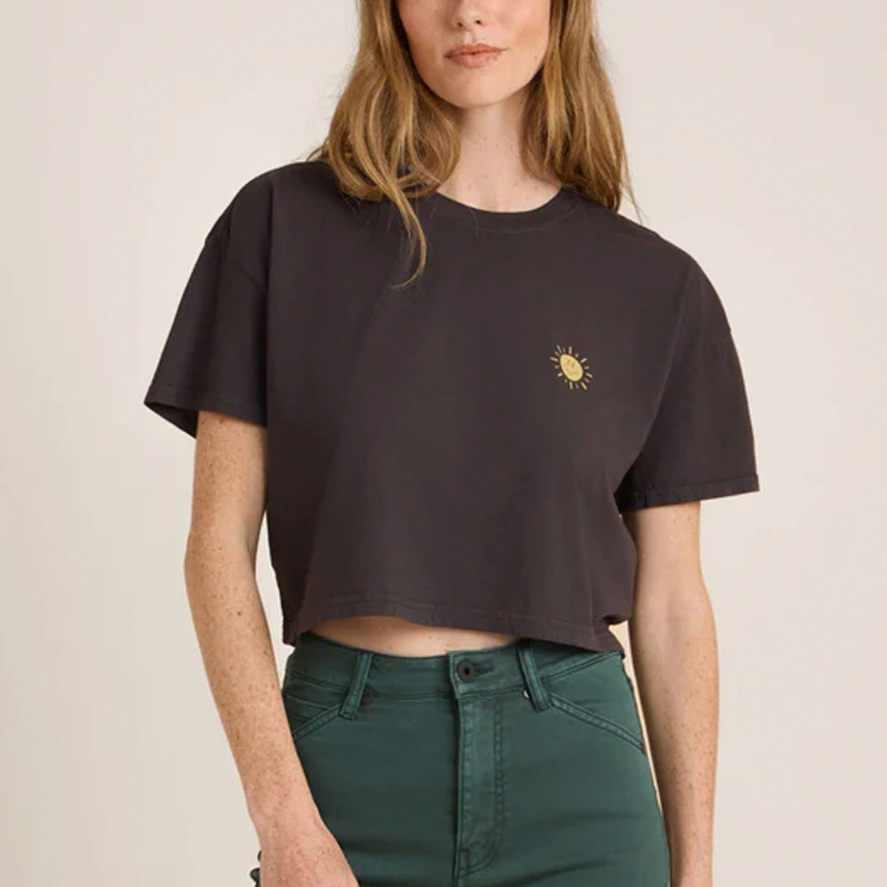 
                      
                        Pukas-Surf-Shop-Tee-Woman-Roark-Seek-Cropped-Boxy-Faded-Black
                      
                    