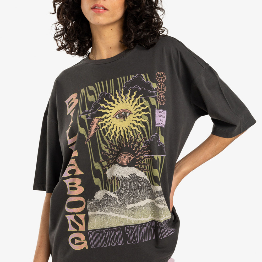 Pukas-Surf-Shop-Tee-Woman-Swell-Trip-Off-Black-