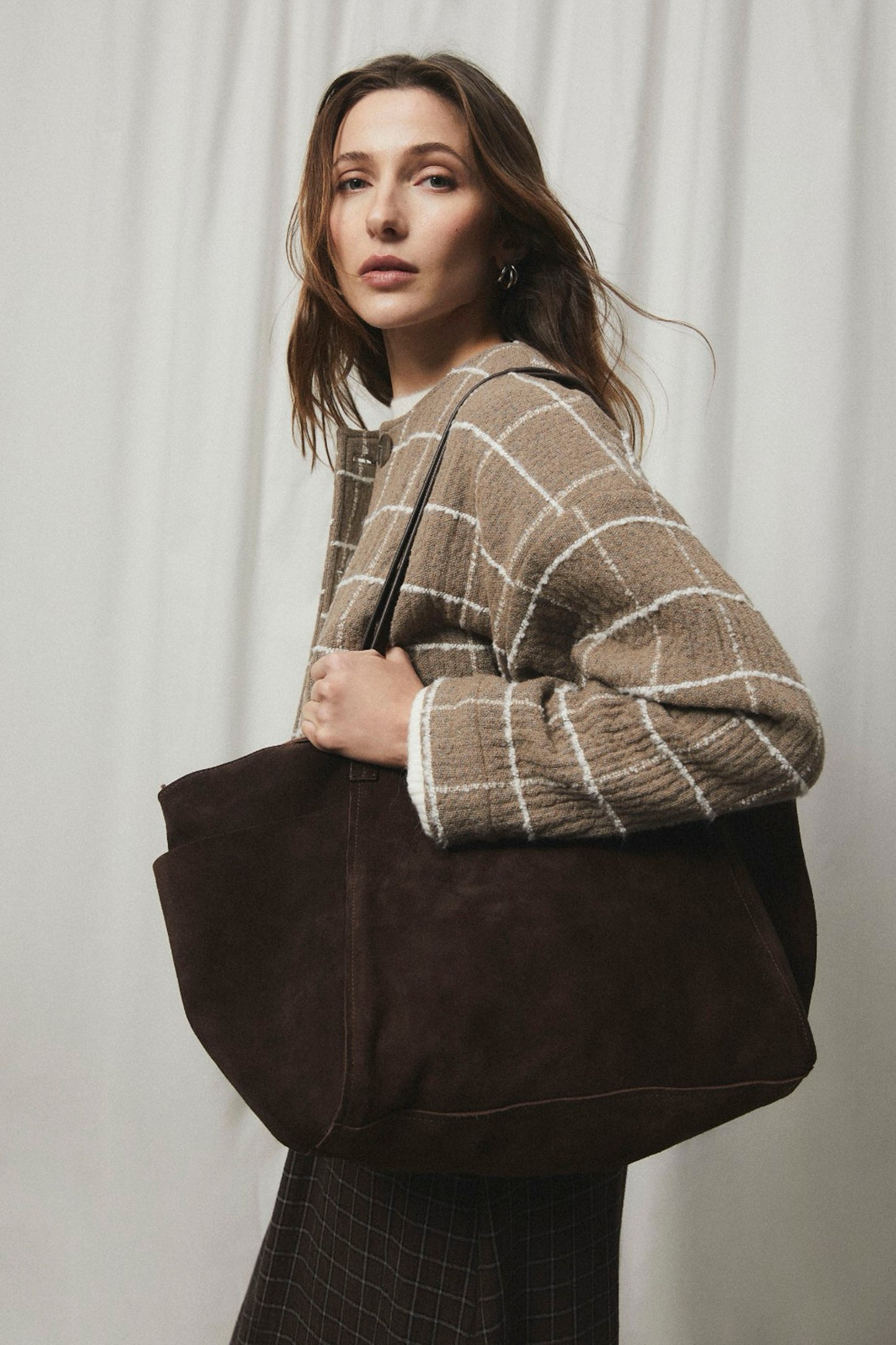 Mi & Co Pukas Surf Shop brown suede shopper bag spacious relaxed structure