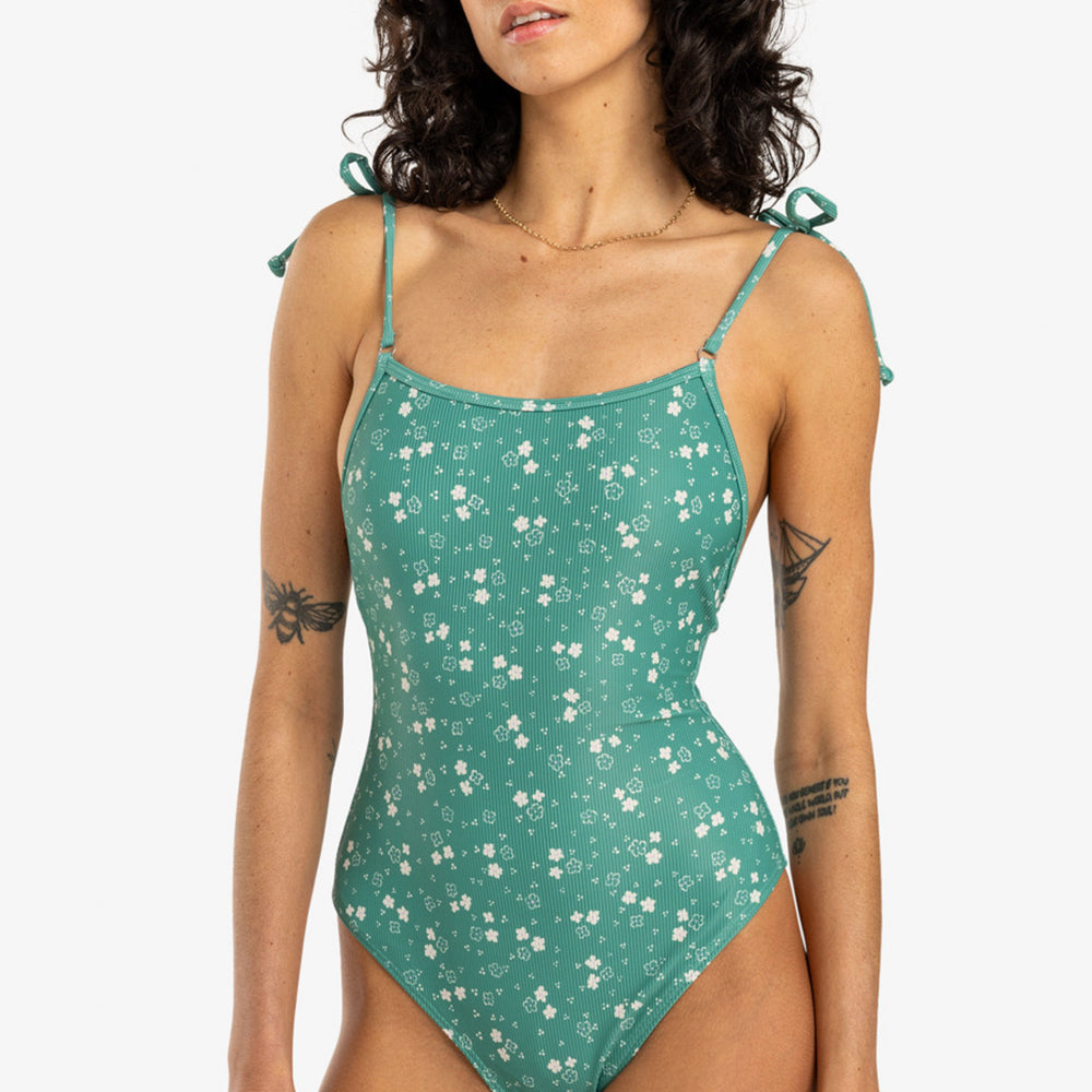 Pukas-Surf-Shop-Woman-Bikkini-Billabong-In-The-Green-Lena-Green