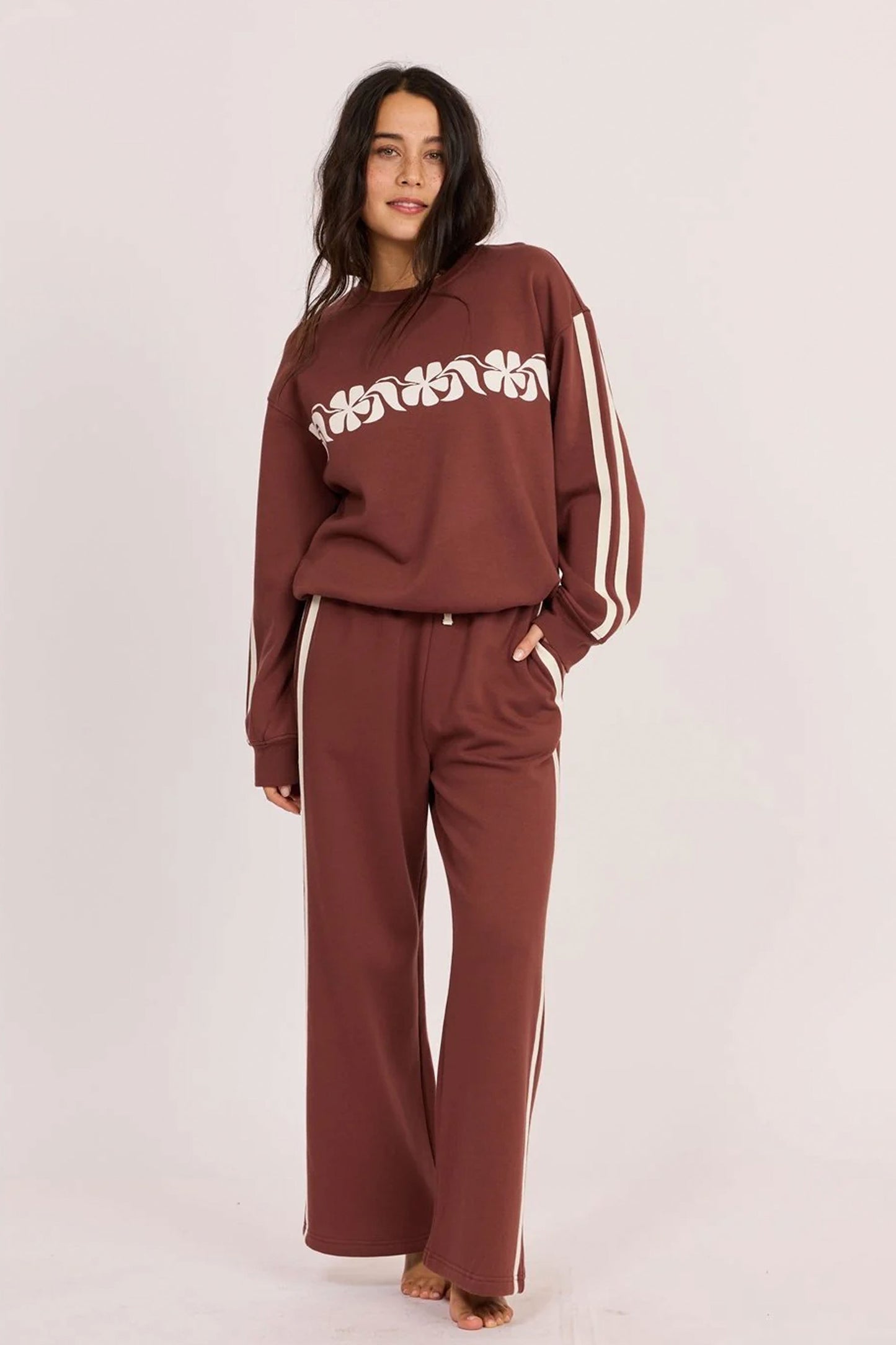 Pukas Surf Shop Sisstrevolution Sundown Fleece Crew in Espresso Brown