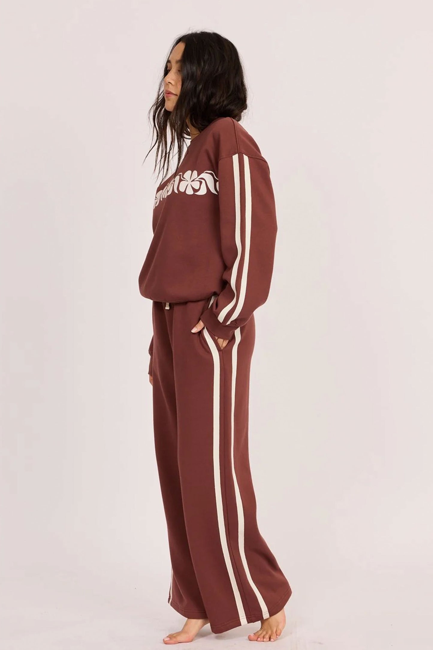 Pukas Surf Shop Sisstrevolution Sundown Fleece Crew in Espresso Brown