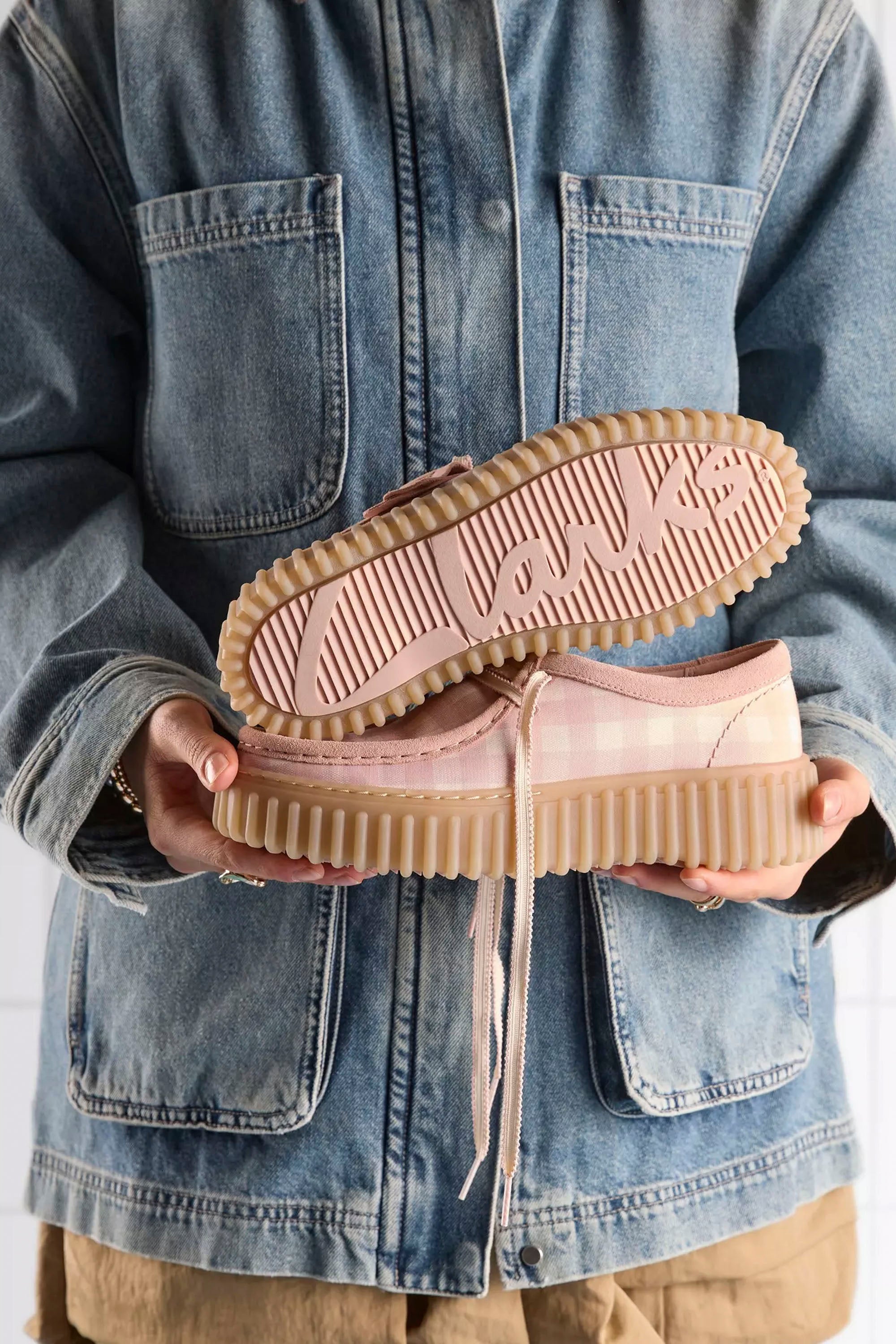 CLARKS Tornhill Bee Light Pink | Shop at PUKAS SURF SHOP