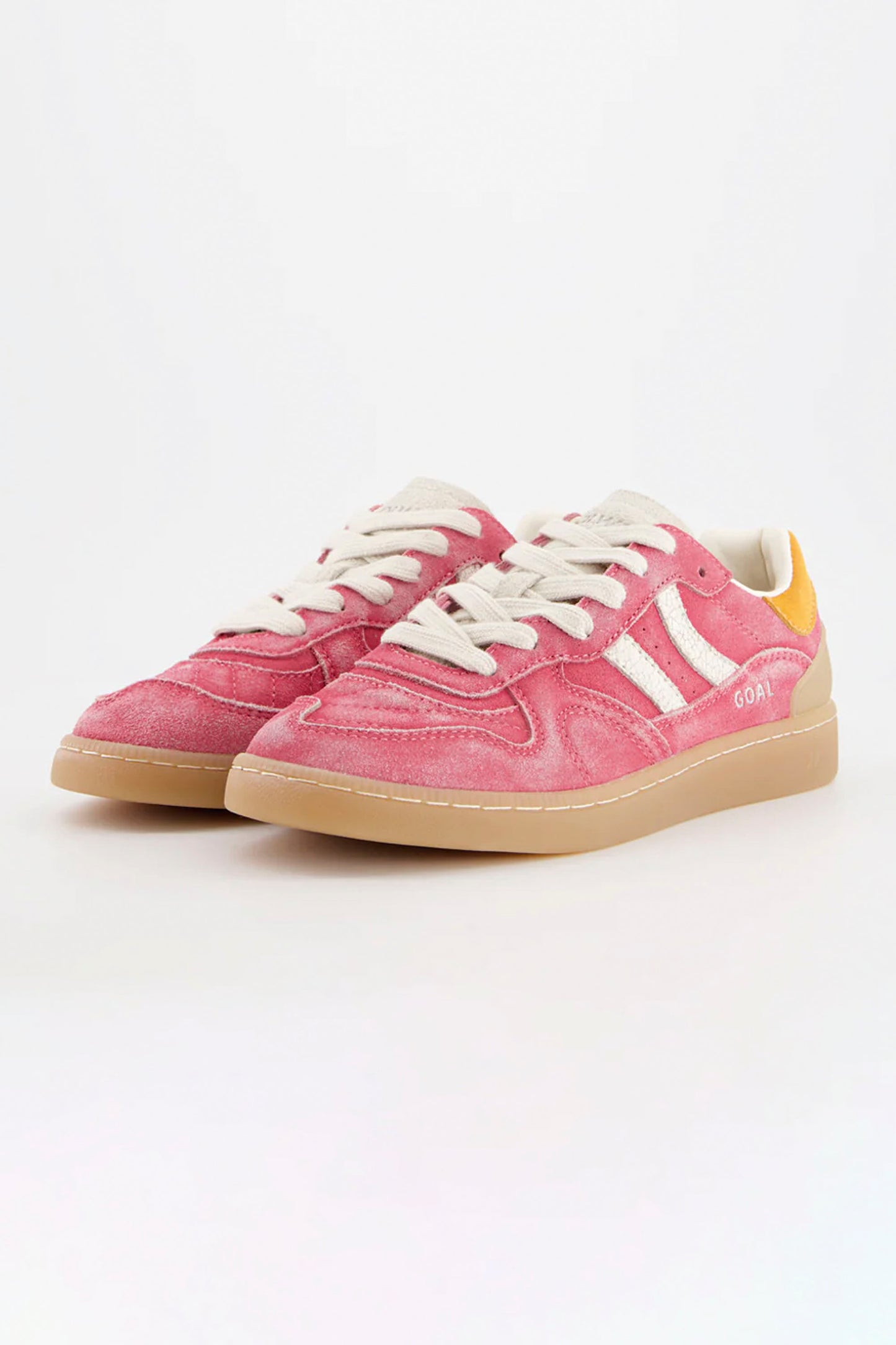 COOLWAY Goal Peach Blaze suede sneakers with contrast details and vintage gold branding