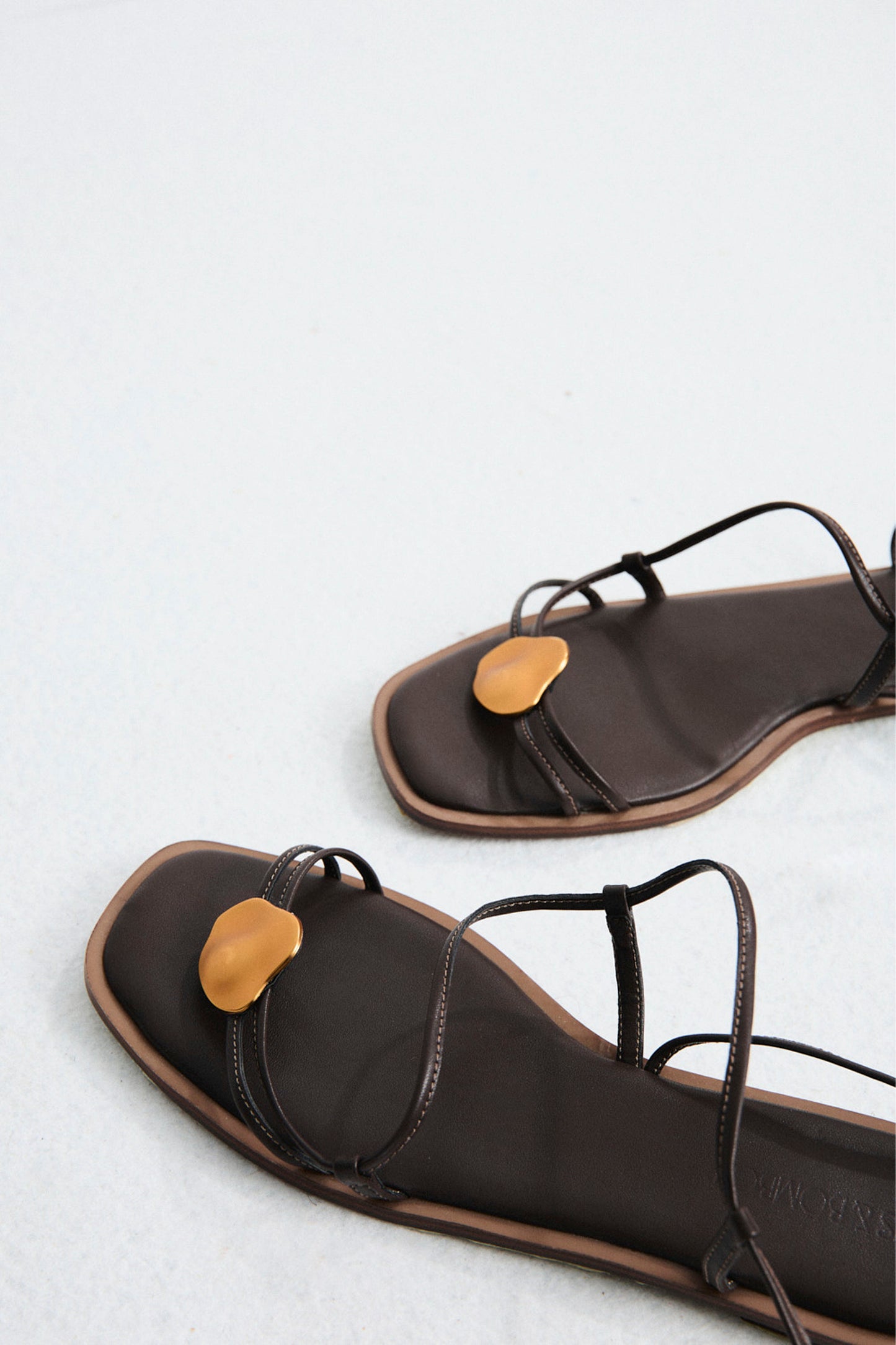 Pukas Surf Shop – Women's Mus & Bombon Sila Sandal in Brown, side view