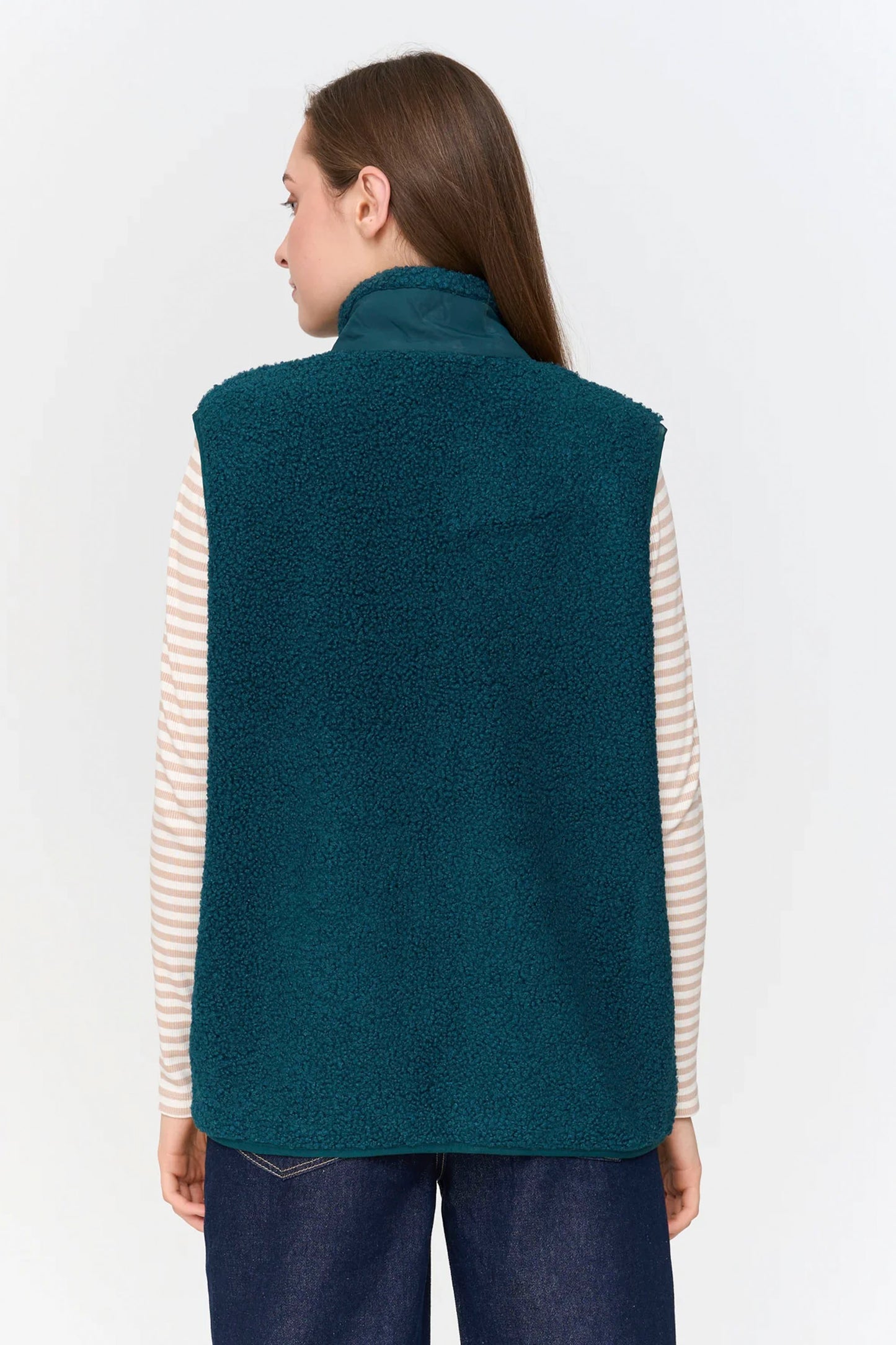 24 Colours Pukas Surf Shop teddy fleece vest plush texture relaxed silhouette