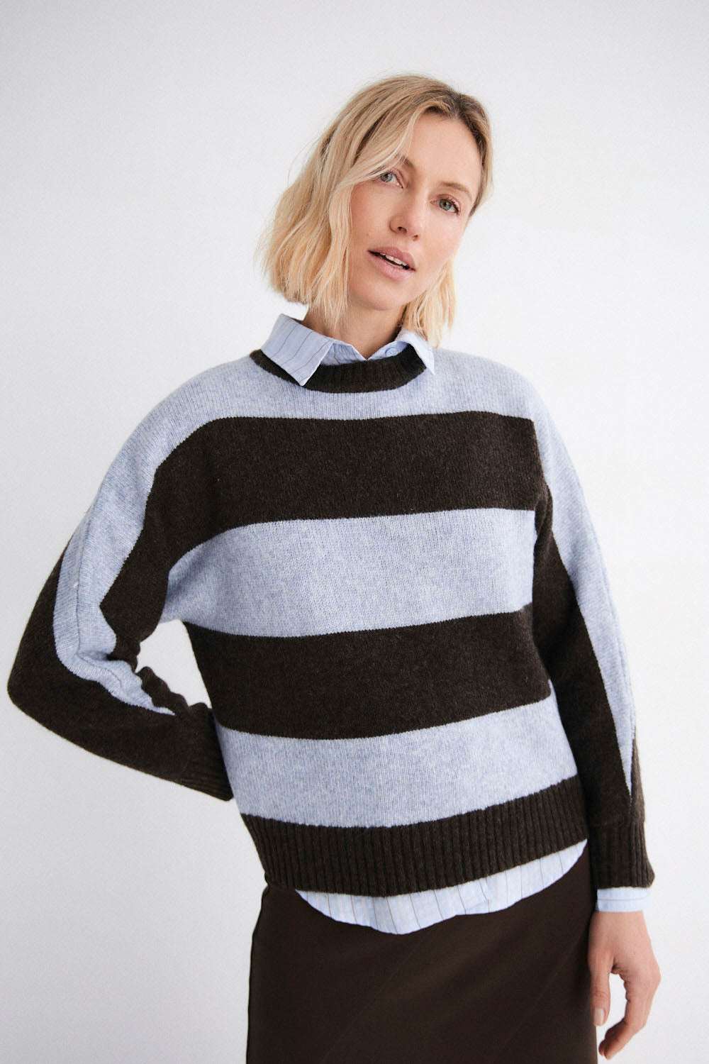 Mus & Bombón Faeri Sweater chocolate & blue striped knit women's sweater — relaxed crew-neck, available at Pukas Surf Shop

