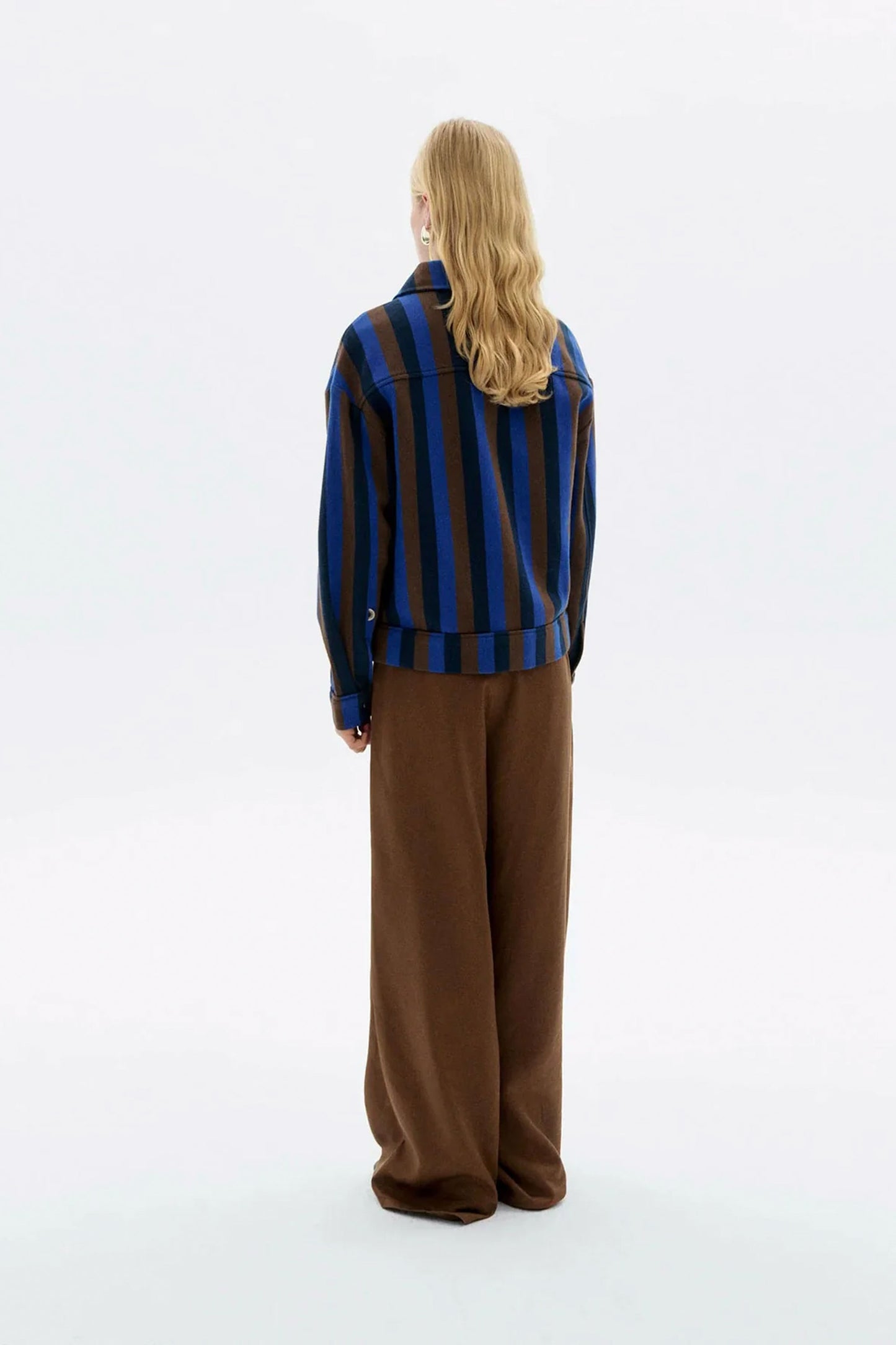 Pukas Surf Shop Woman Jacket Thinking Mu Frans Jacket Totenham Blanket 4