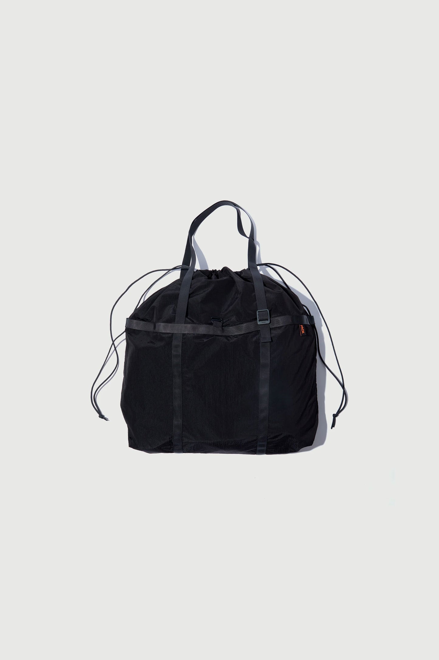 Pukas Surf Shop Packbags Carry-All XL Weekender in Lead Black