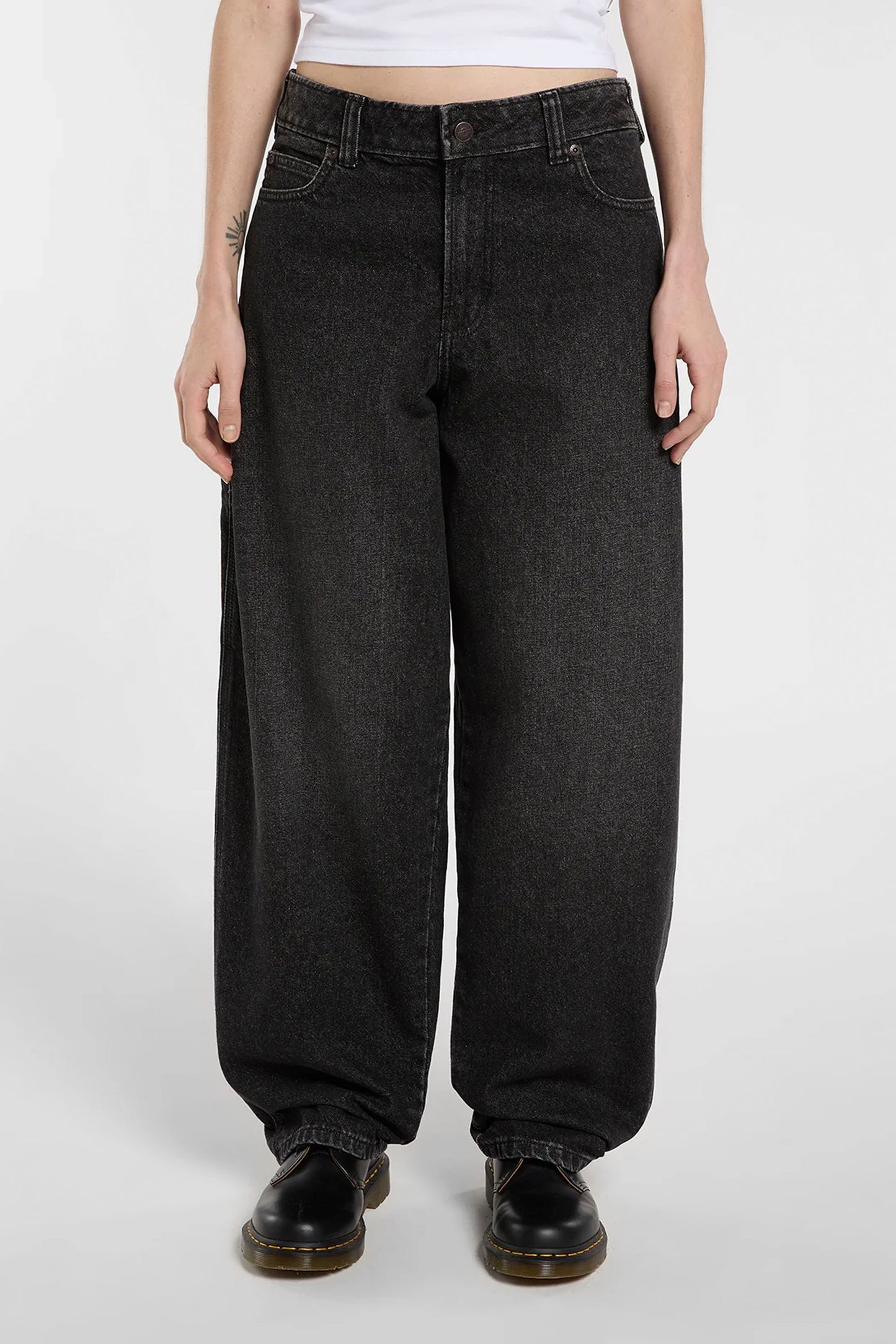 DICKIES 957 loose tapered work jeans in black wash denim with mid-rise fit for women