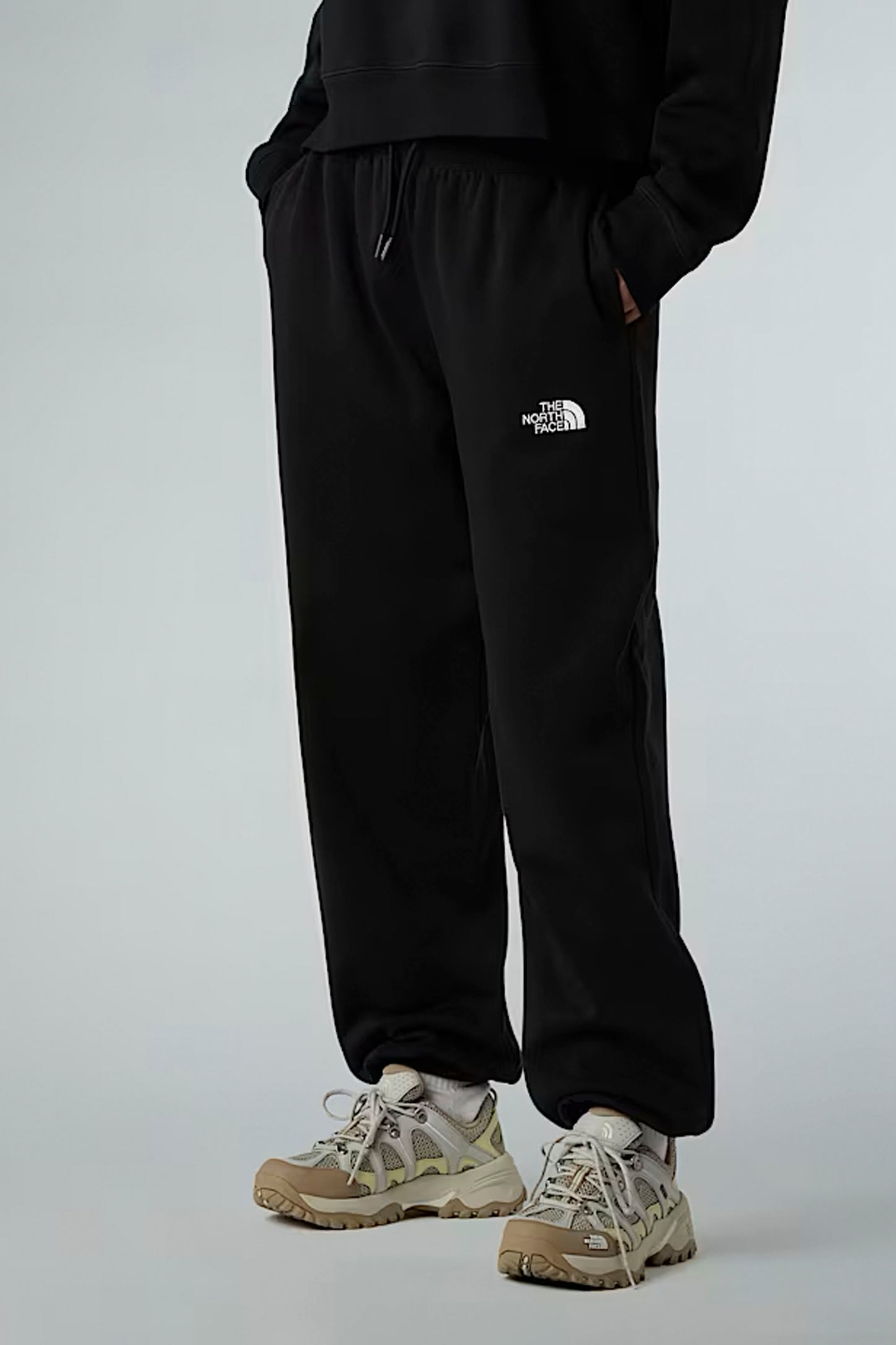 Pukas Surf Shop The North Face Women's Essential Relaxed Straight Joggers in TNF Black