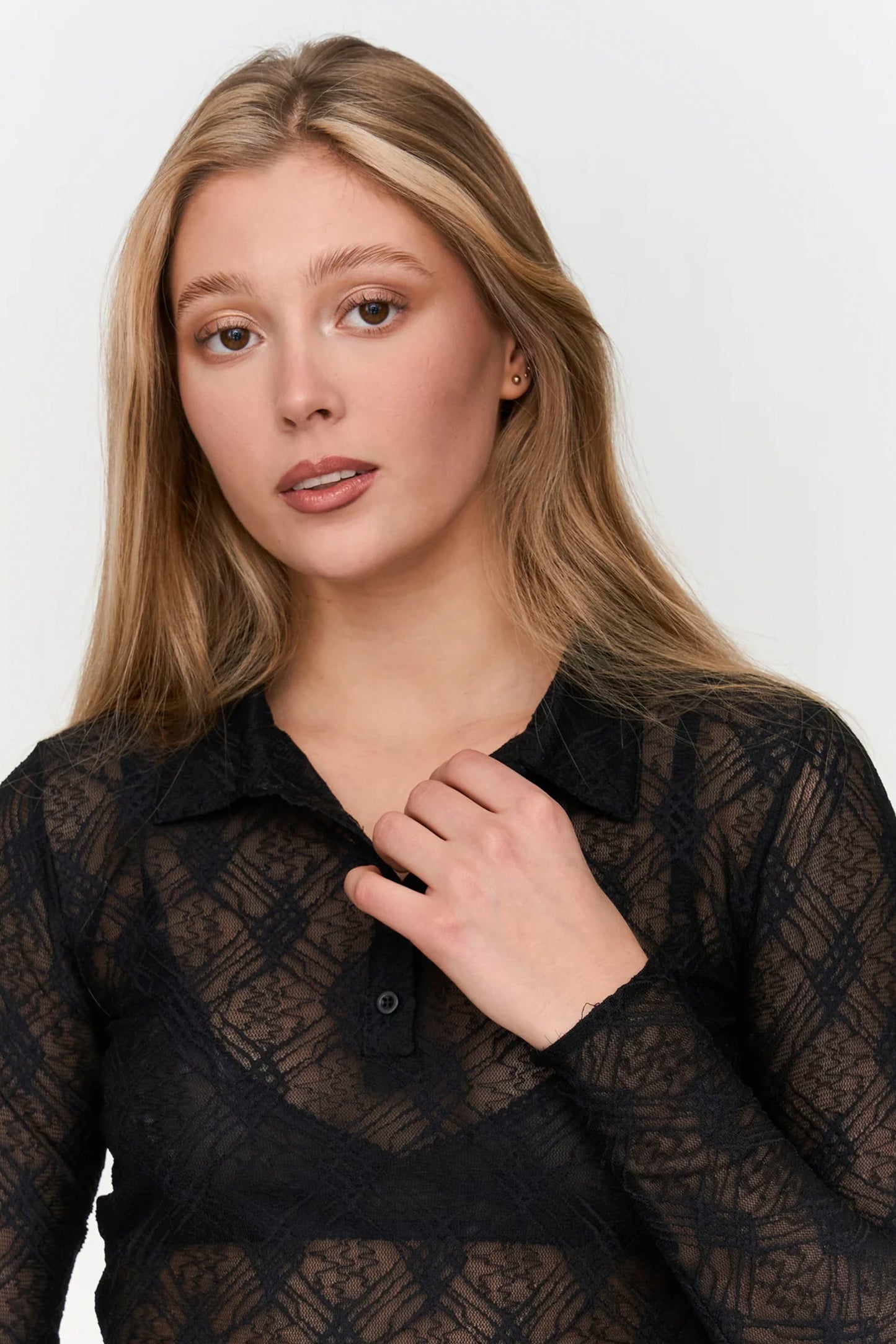 24 Colours Pukas Surf Shop structured shirt black texture refined silhouette